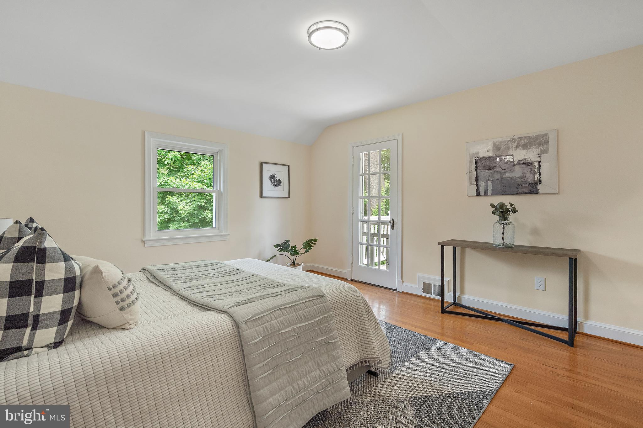 SEVEN OAKS - Residential