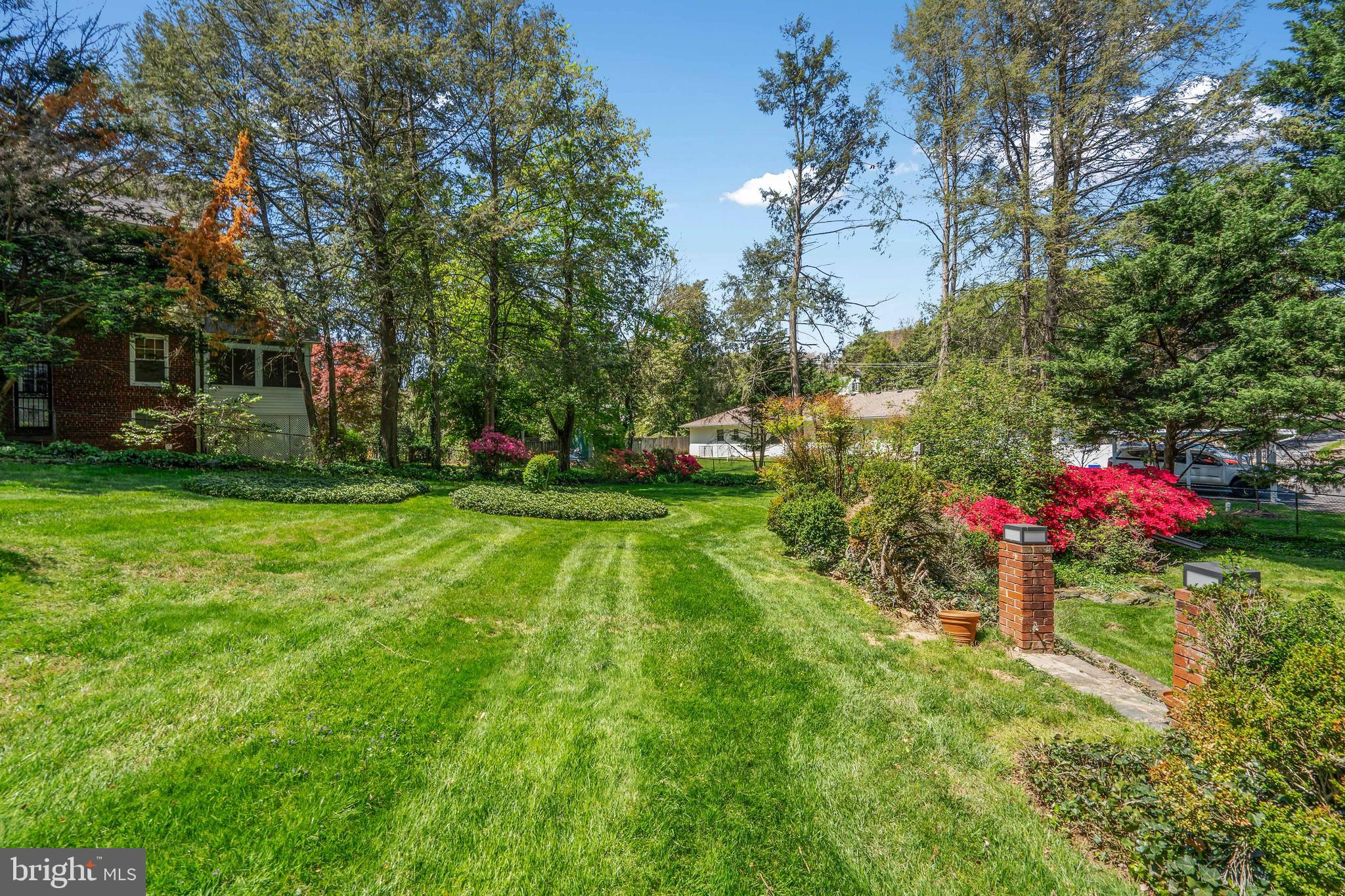 SEVEN OAKS - Residential