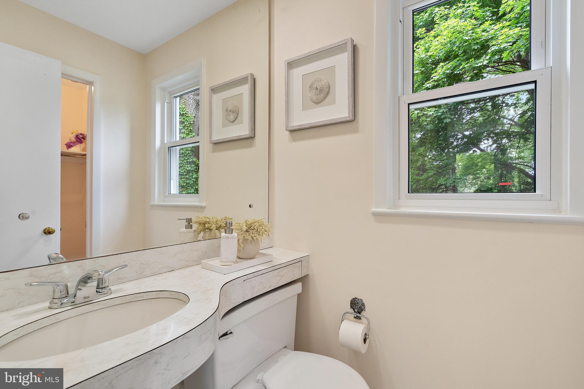 SEVEN OAKS - Residential