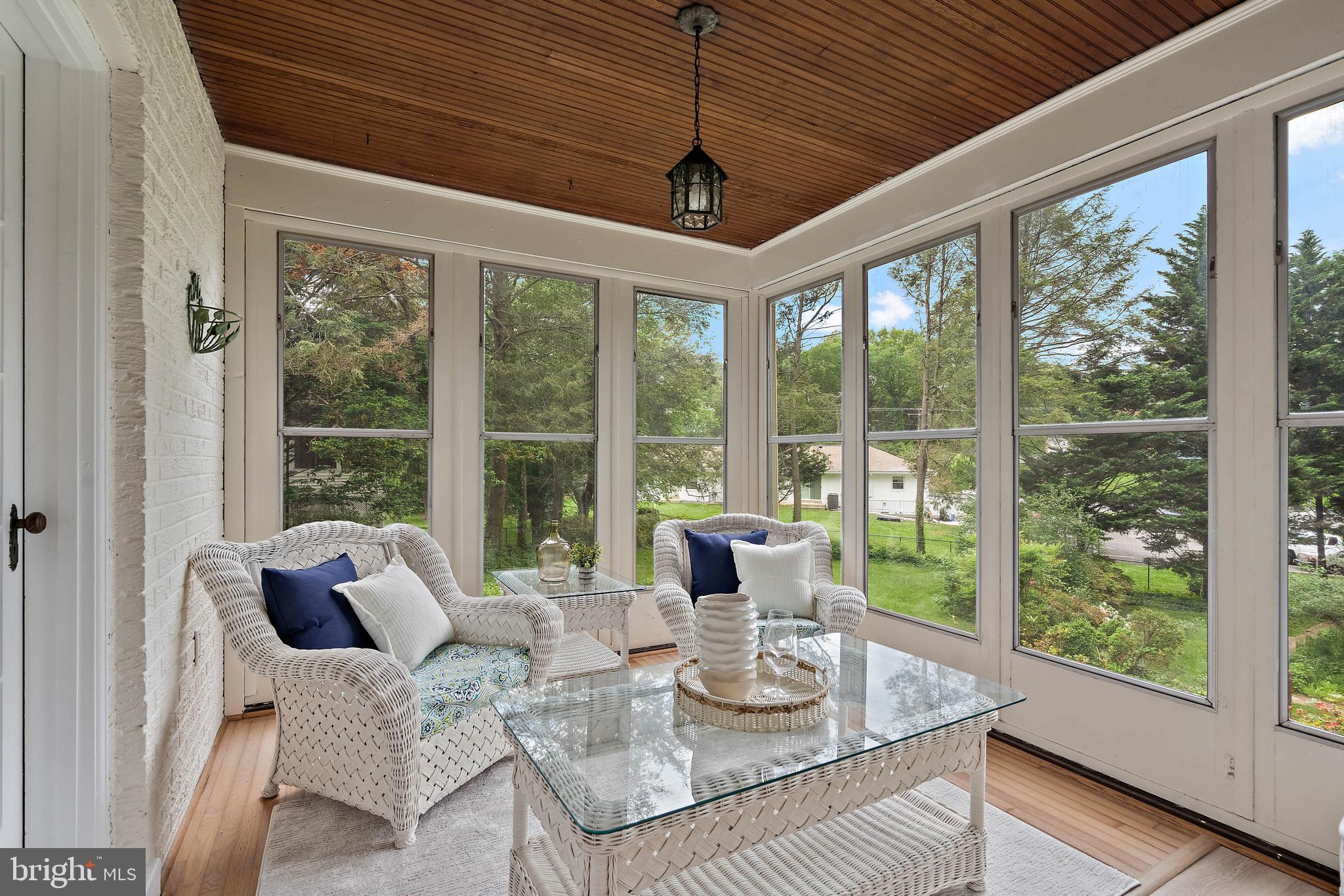 SEVEN OAKS - Residential