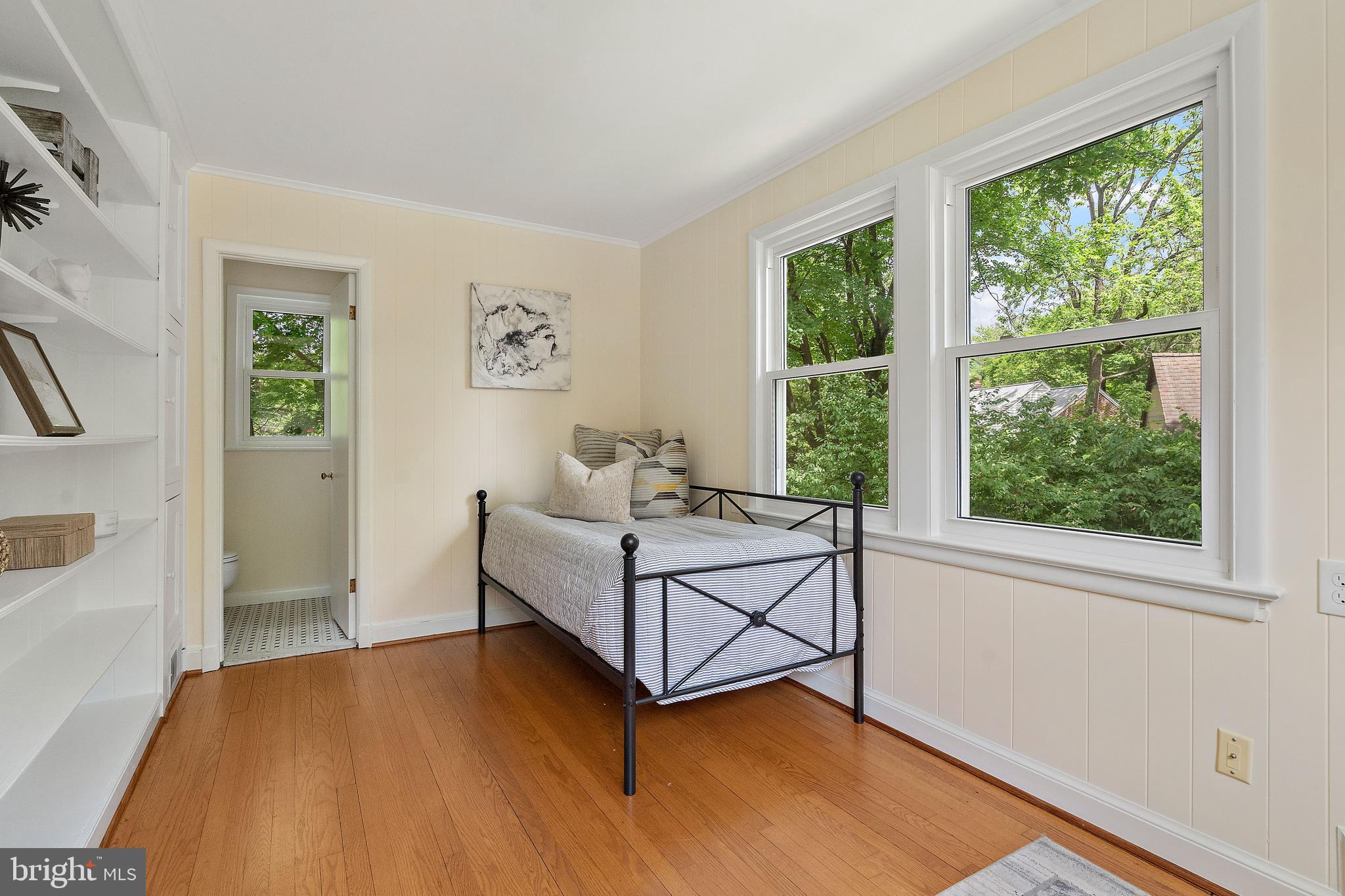 SEVEN OAKS - Residential