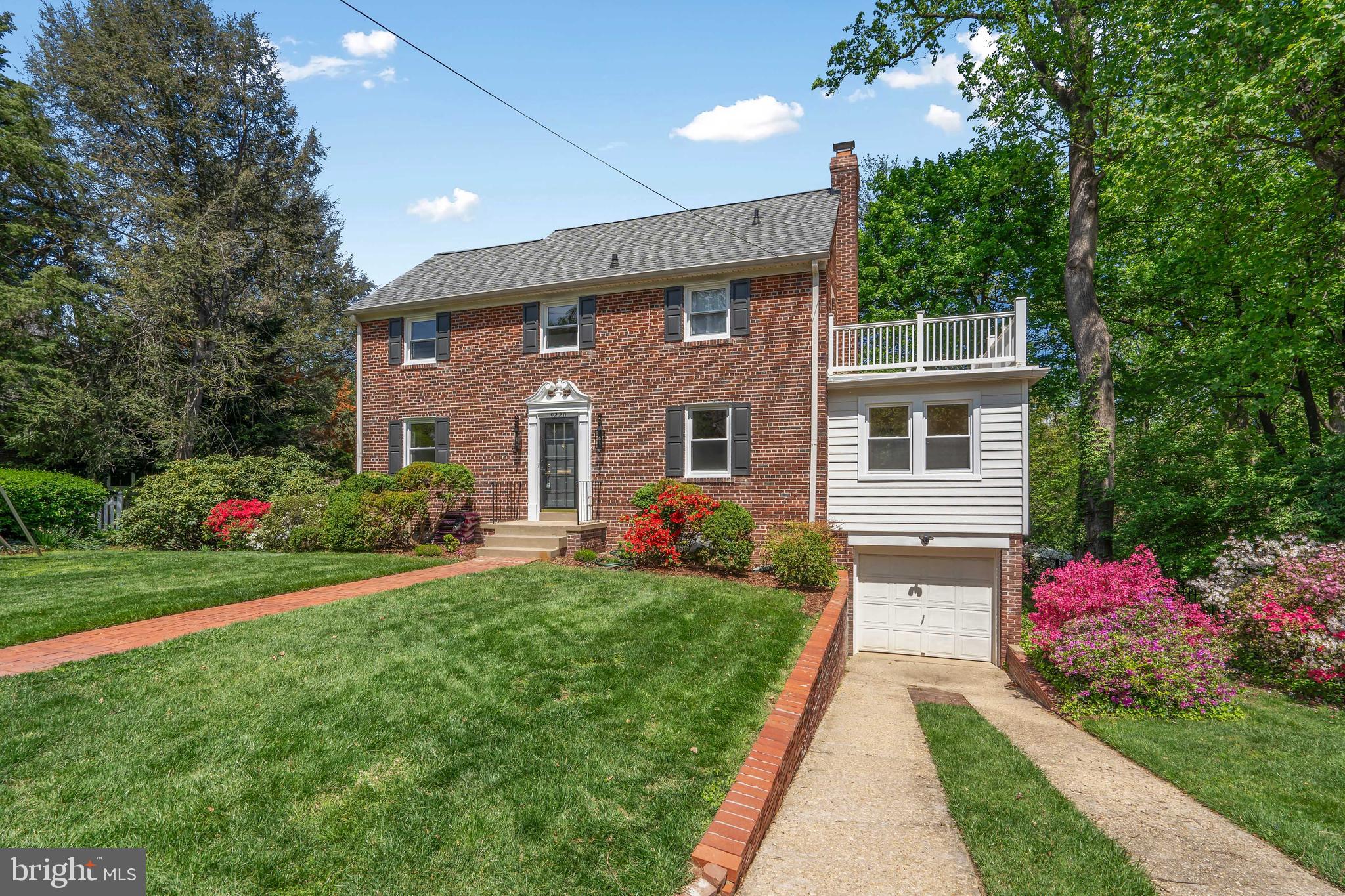 SEVEN OAKS - Residential