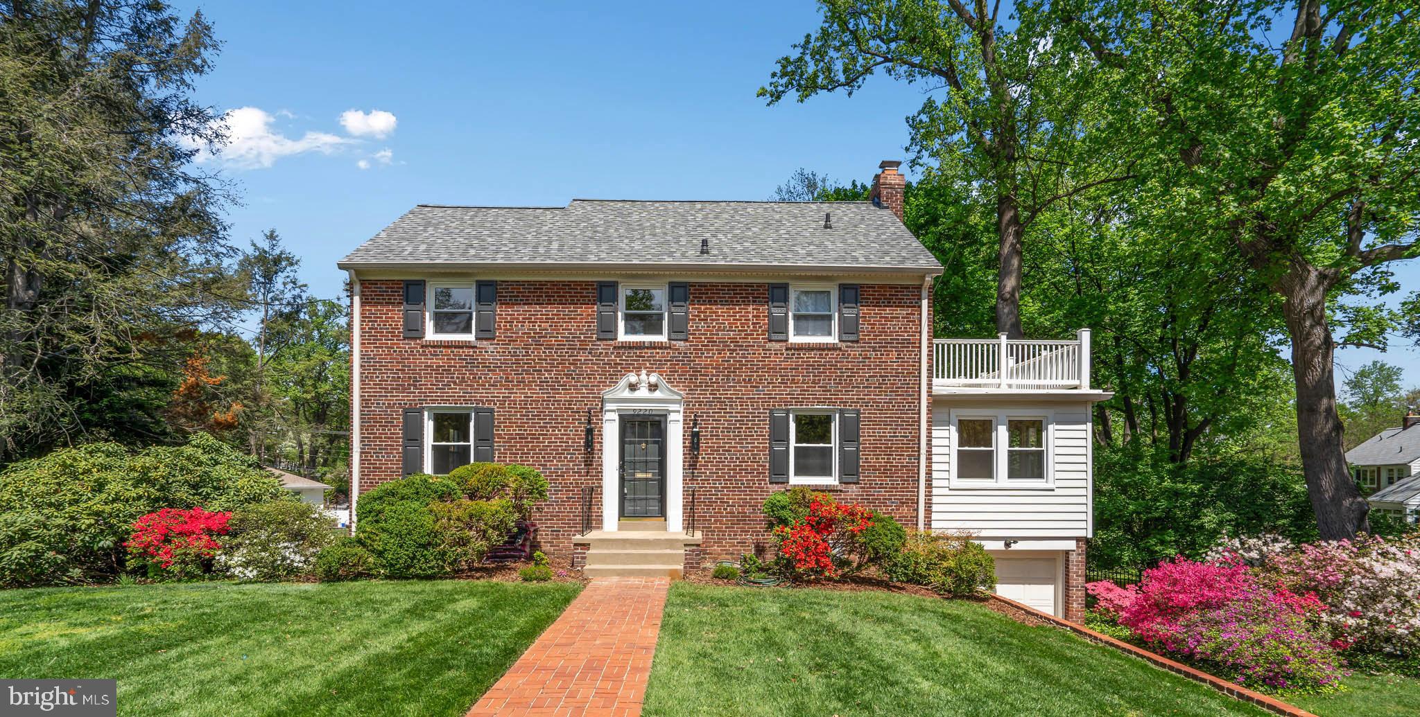 SEVEN OAKS - Residential