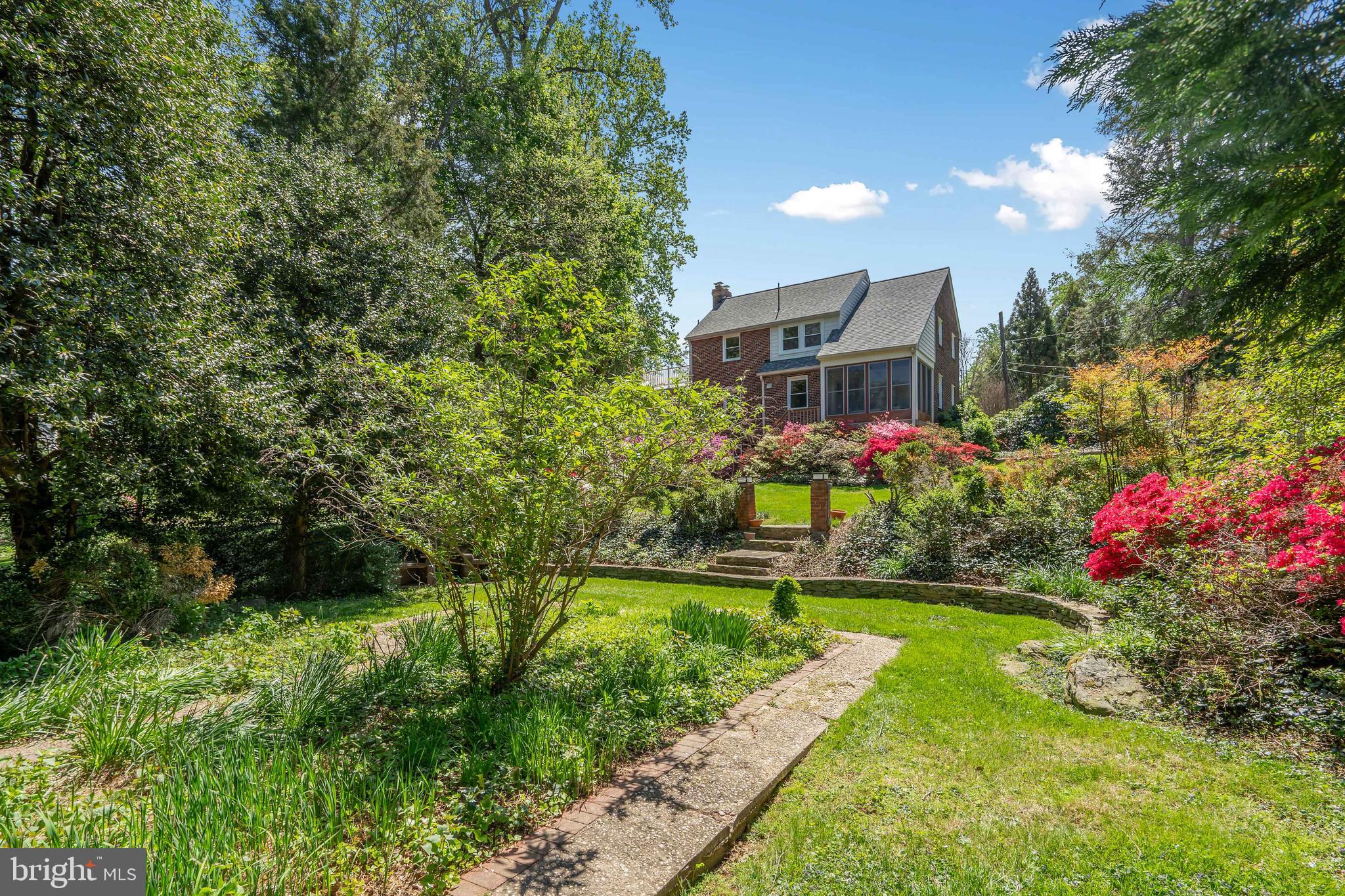 SEVEN OAKS - Residential