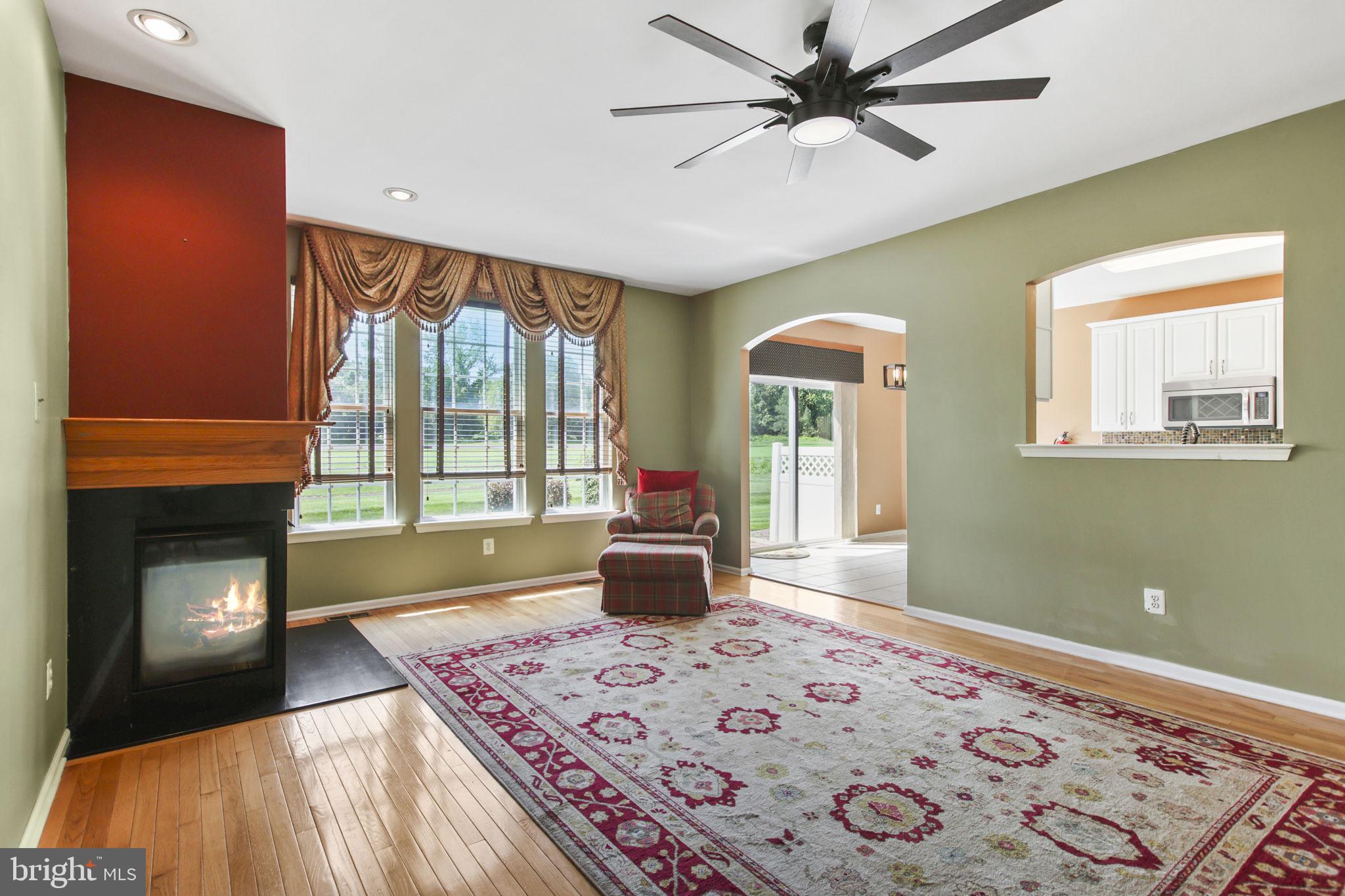30 SPYGLASS COURT