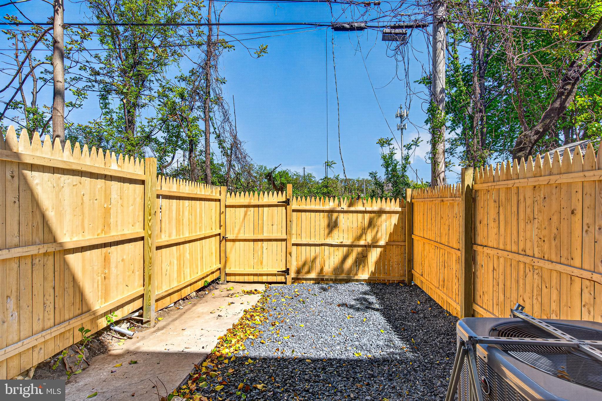 SHIPLEY HILL - Residential