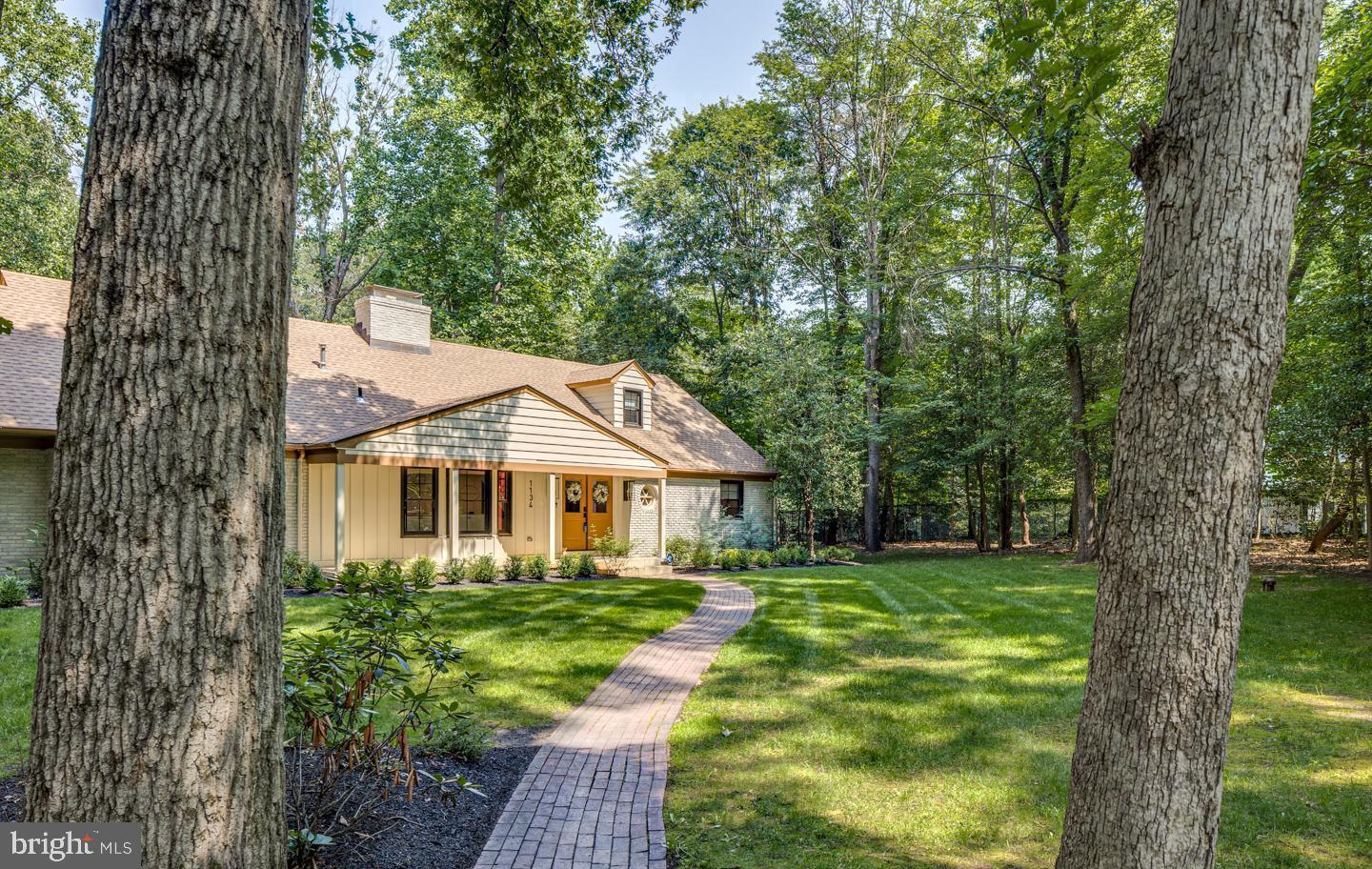 1134 WINDING DRIVE