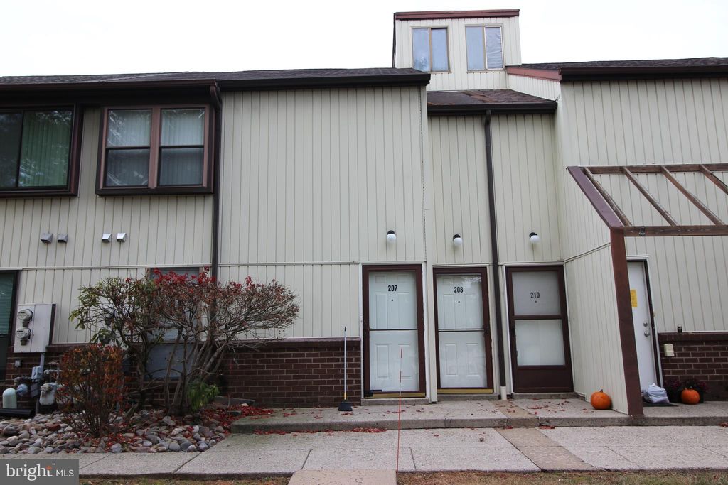 Photo of 1825 Bridgetown Pike #207, FEASTERVILLE TREVOSE, PA 19053 (MLS # PABU2110520)