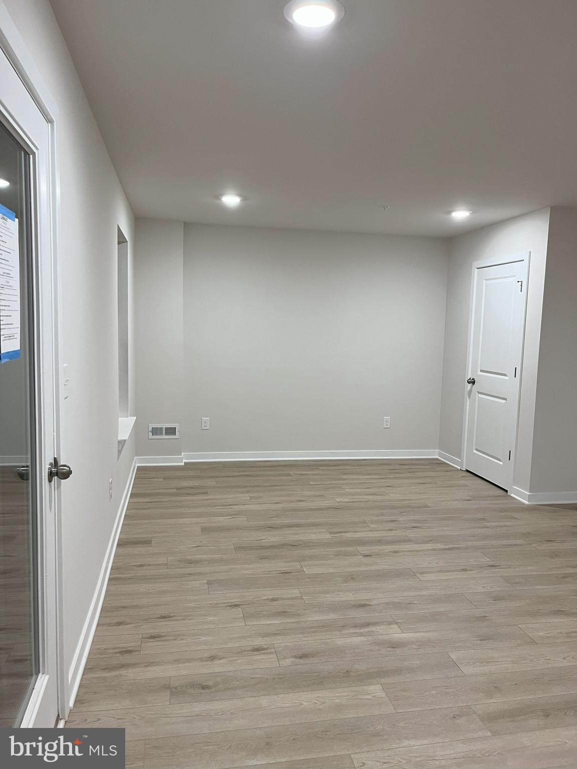 RIVER POINTE - Residential Lease