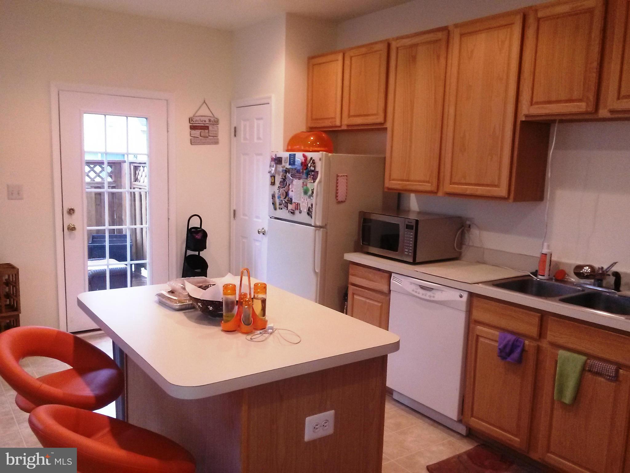 CENTRE VILLAGE - Residential Lease