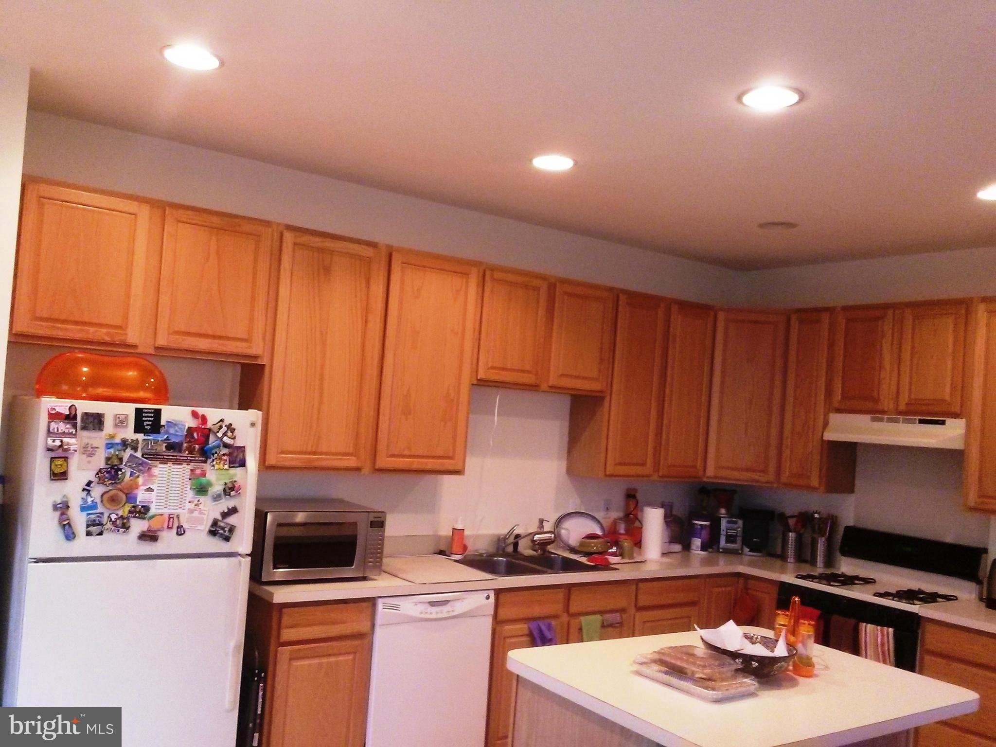 CENTRE VILLAGE - Residential Lease