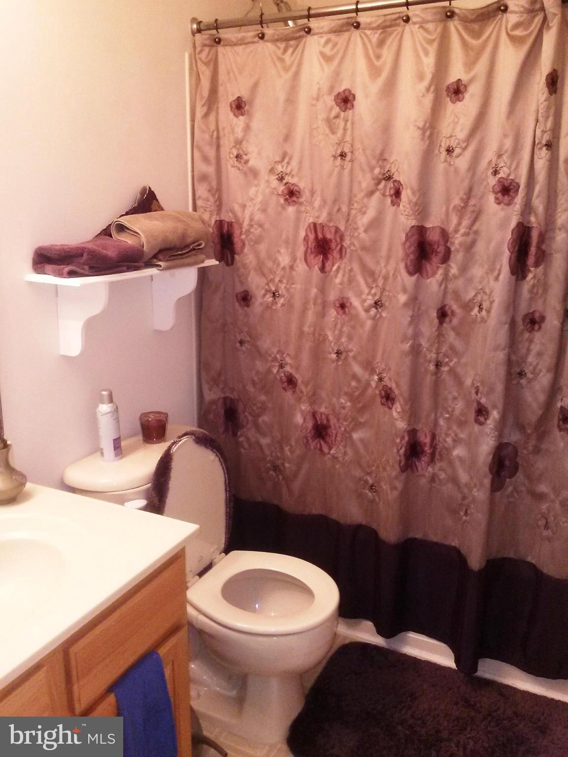 CENTRE VILLAGE - Residential Lease