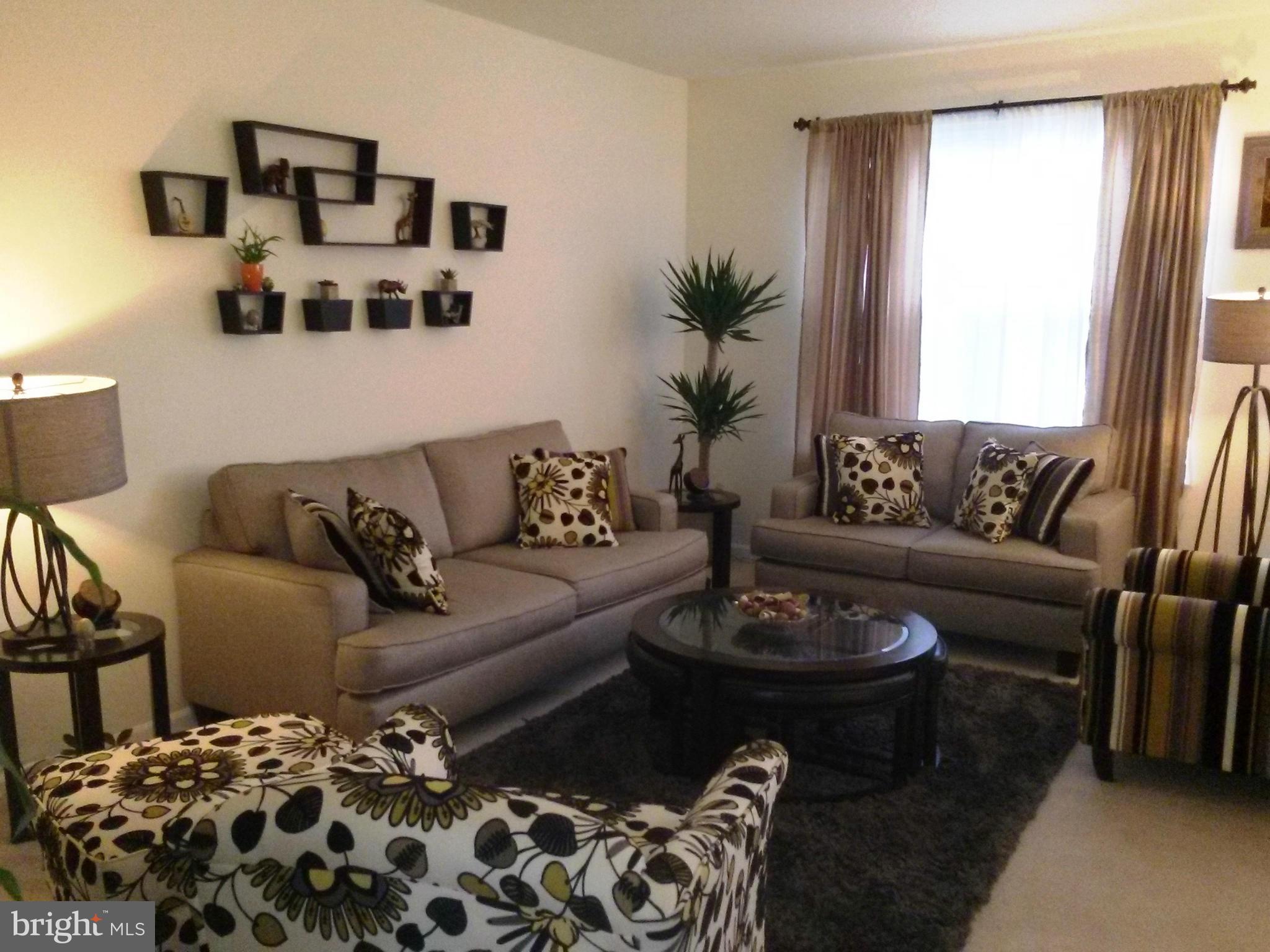 CENTRE VILLAGE - Residential Lease