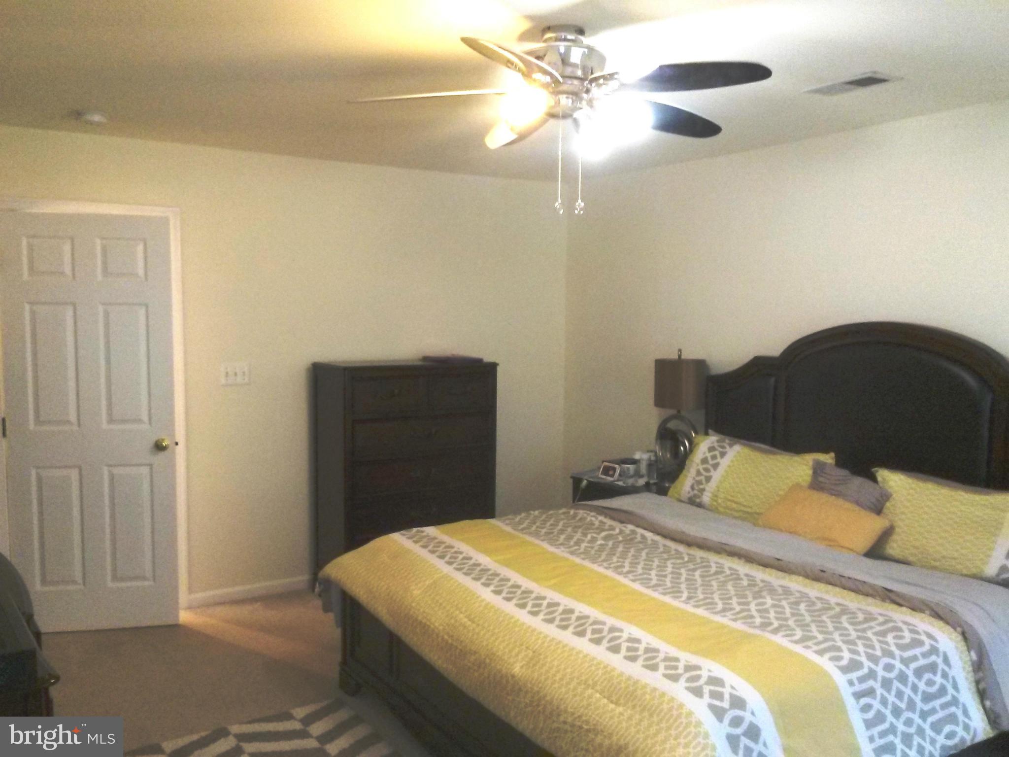 CENTRE VILLAGE - Residential Lease