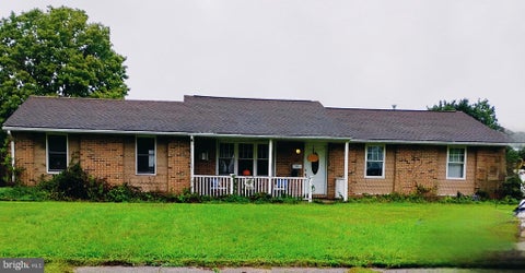 Photo of 1 Aspen Court, DOUGLASSVILLE, PA 19518 (MLS # PABK2078870)