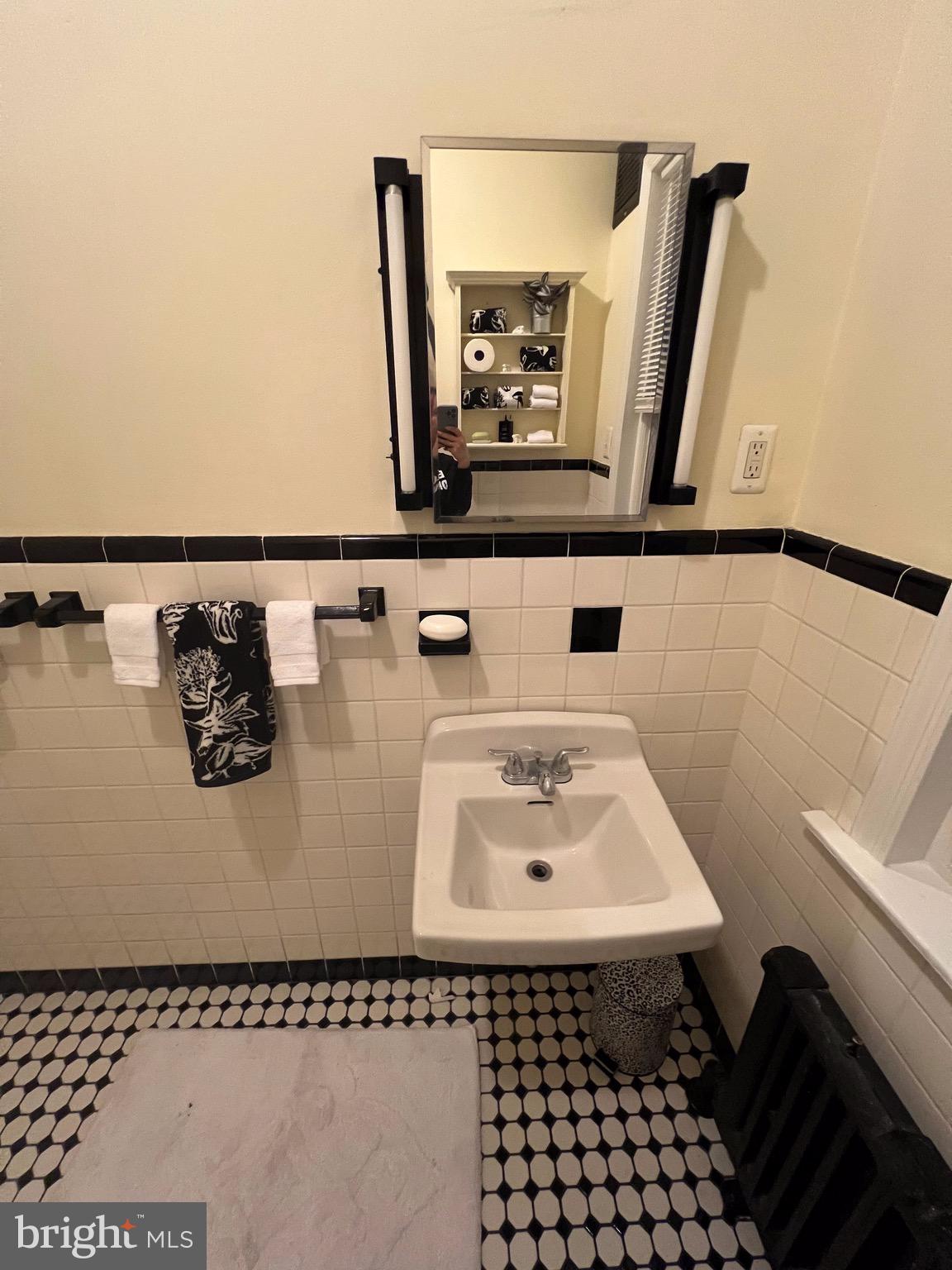 SQUIRREL HILL - Residential Income