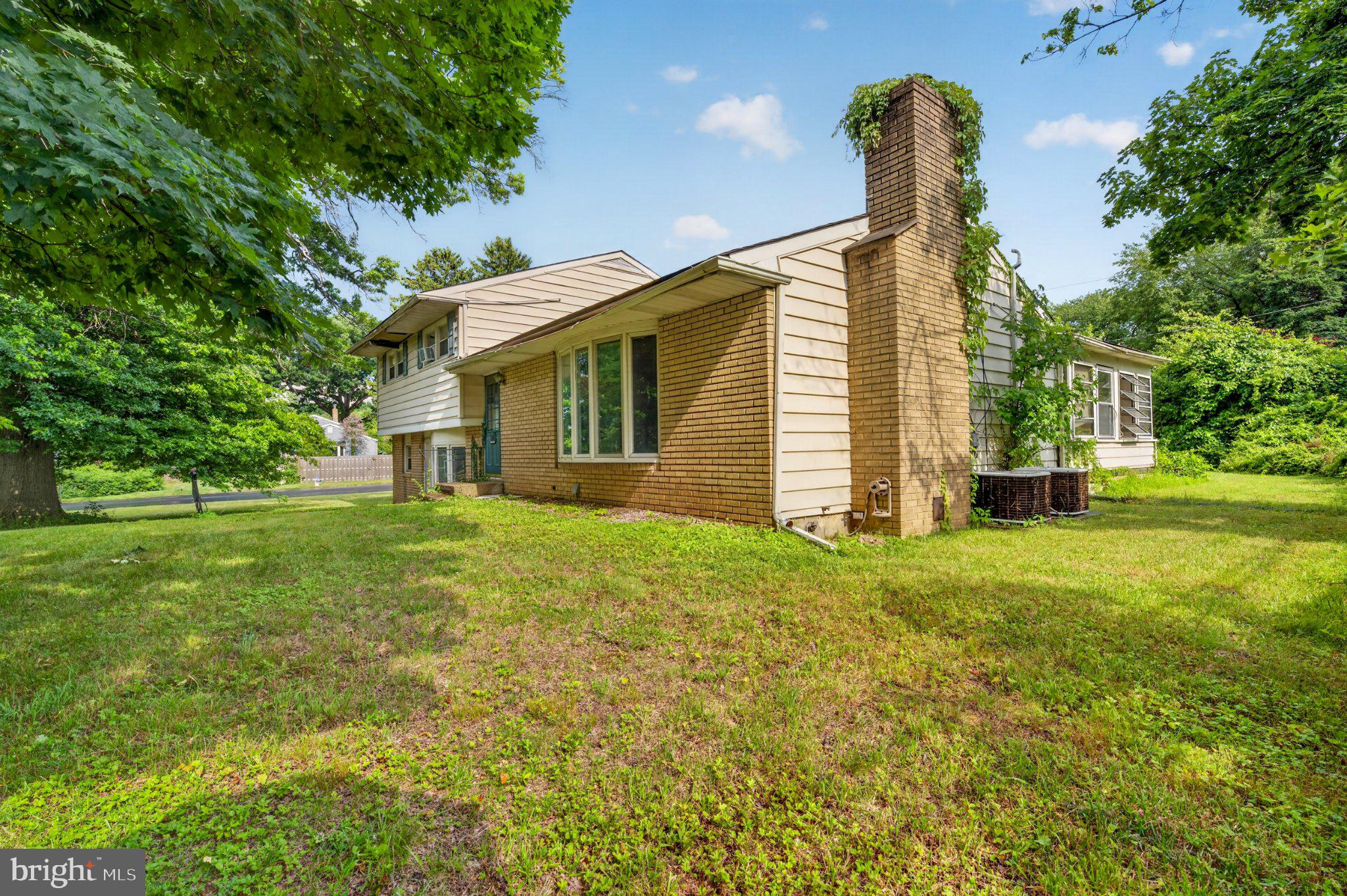 933 BIG OAK ROAD