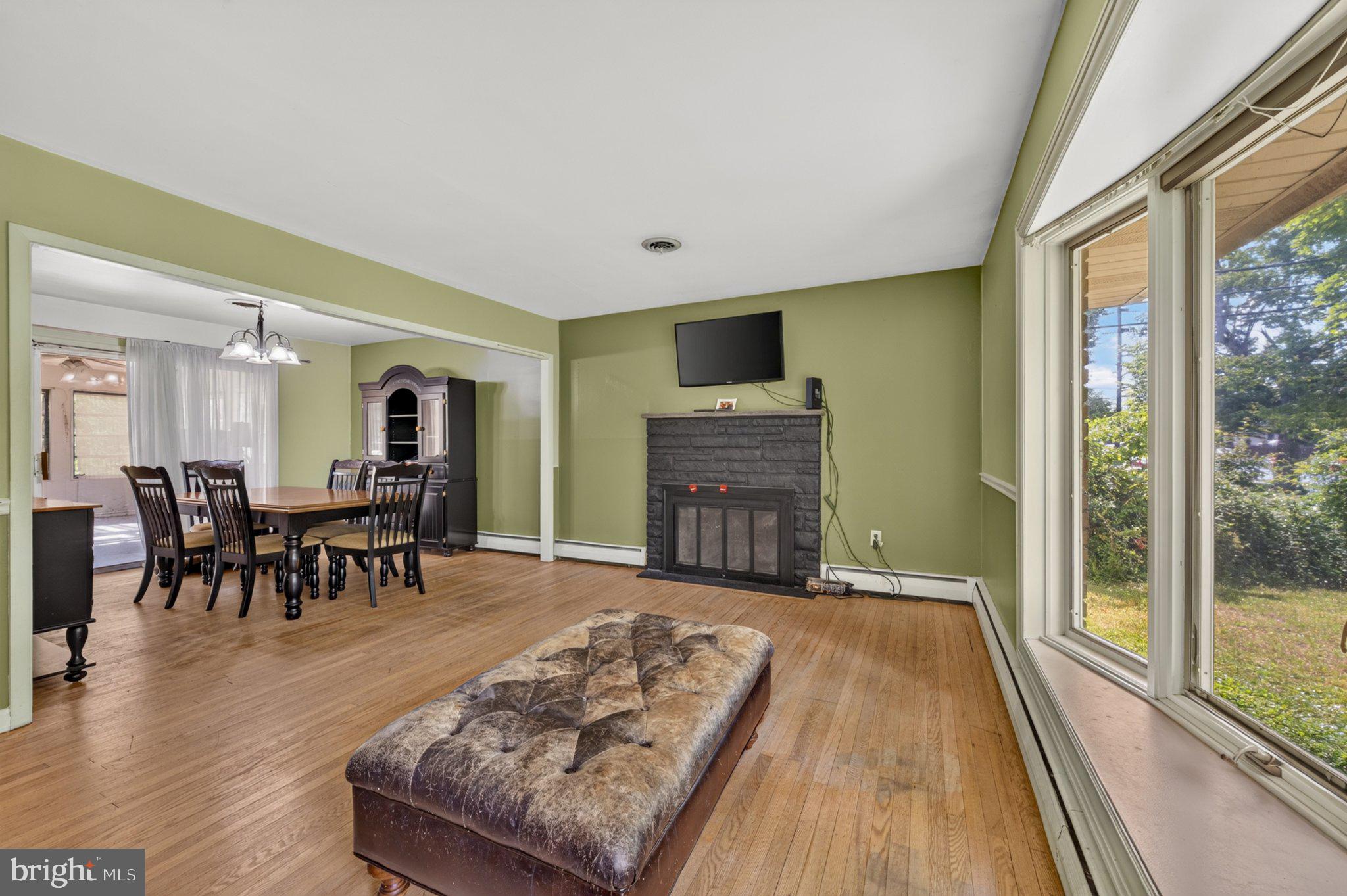 933 BIG OAK ROAD