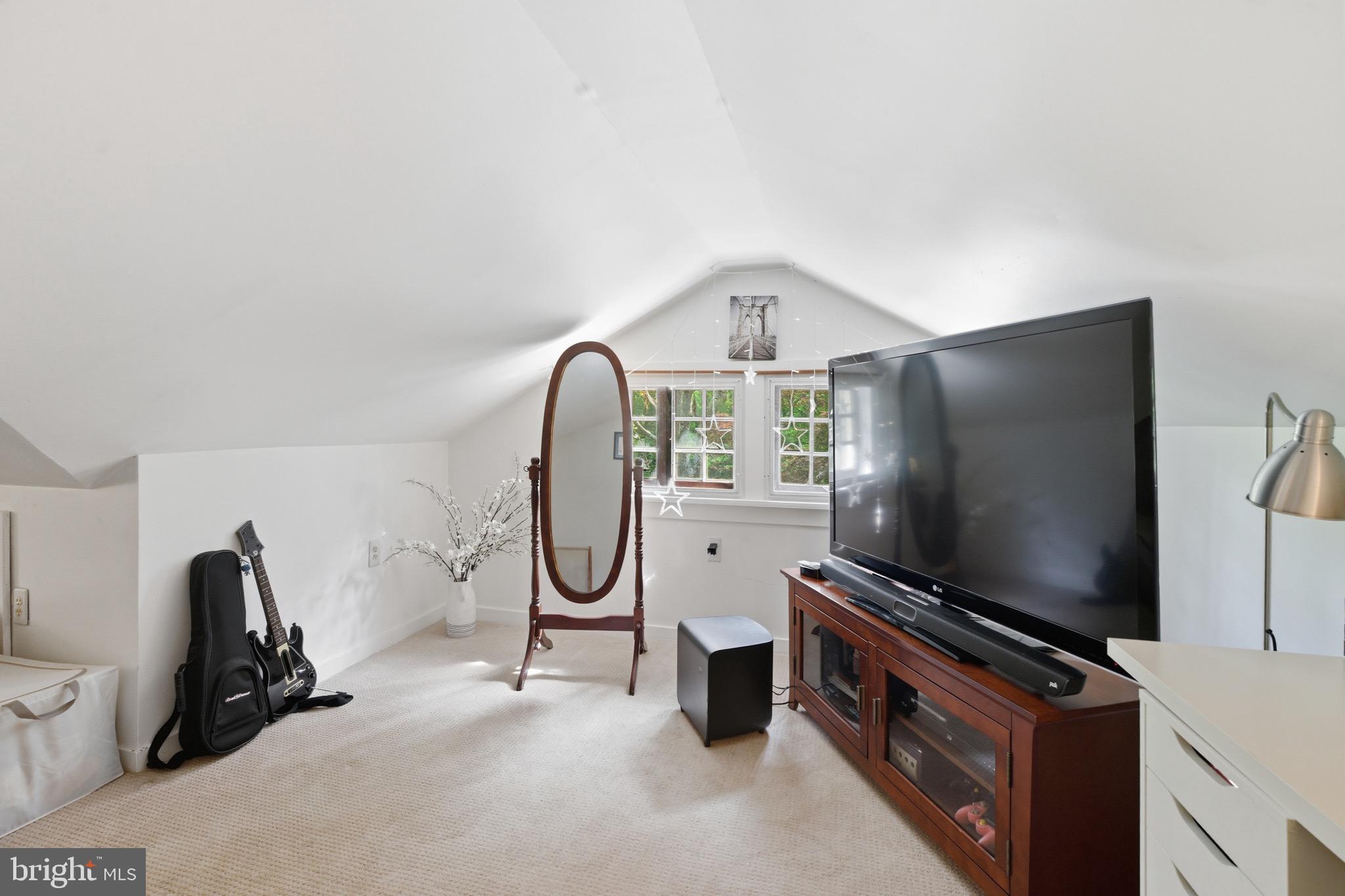 OAKBOURNE PARK - Residential
