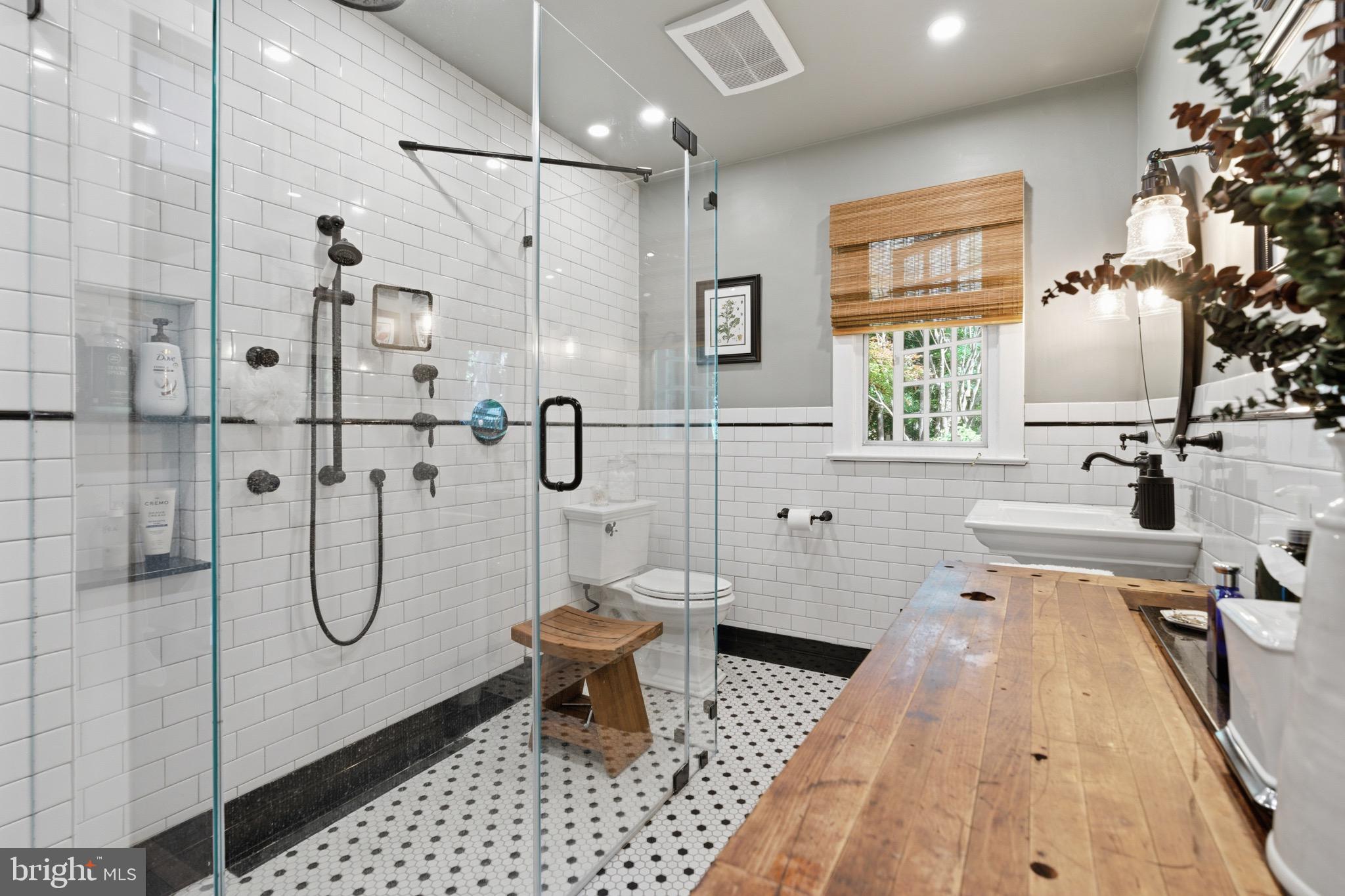 OAKBOURNE PARK - Residential