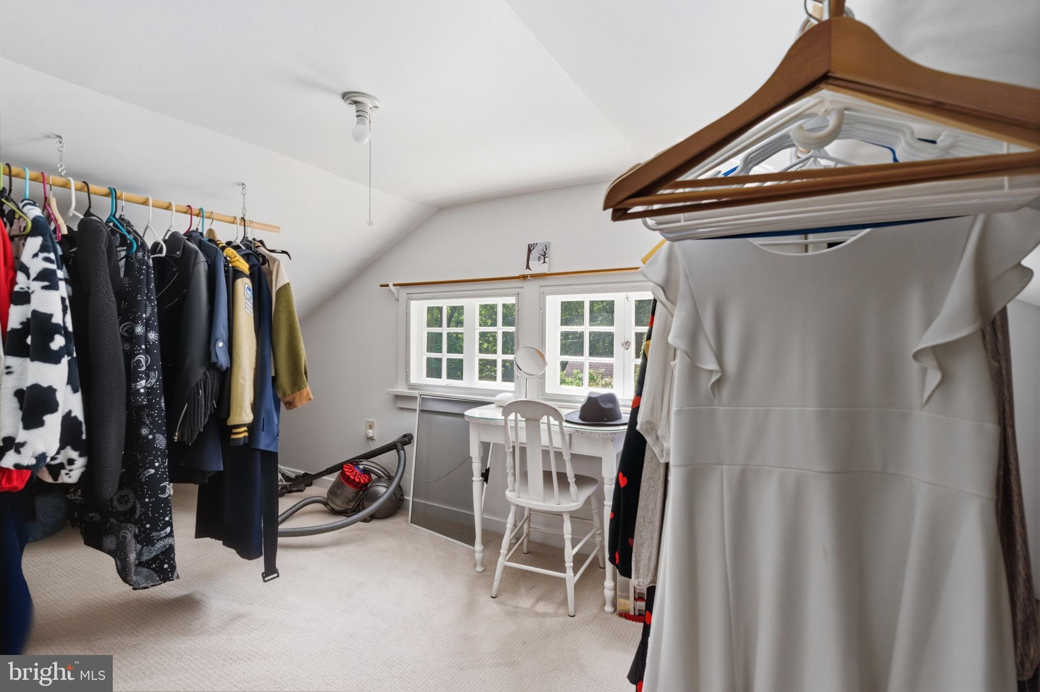 OAKBOURNE PARK - Residential