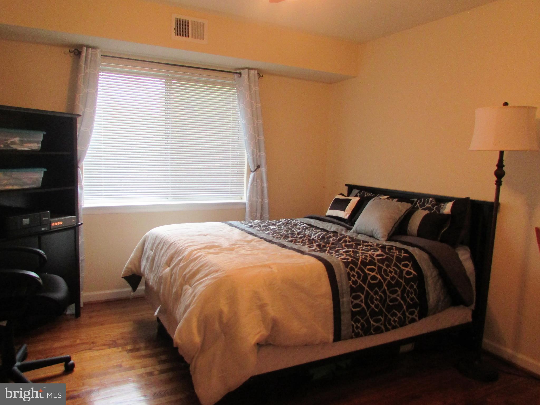 WESTWOOD COMMONS - Residential Lease