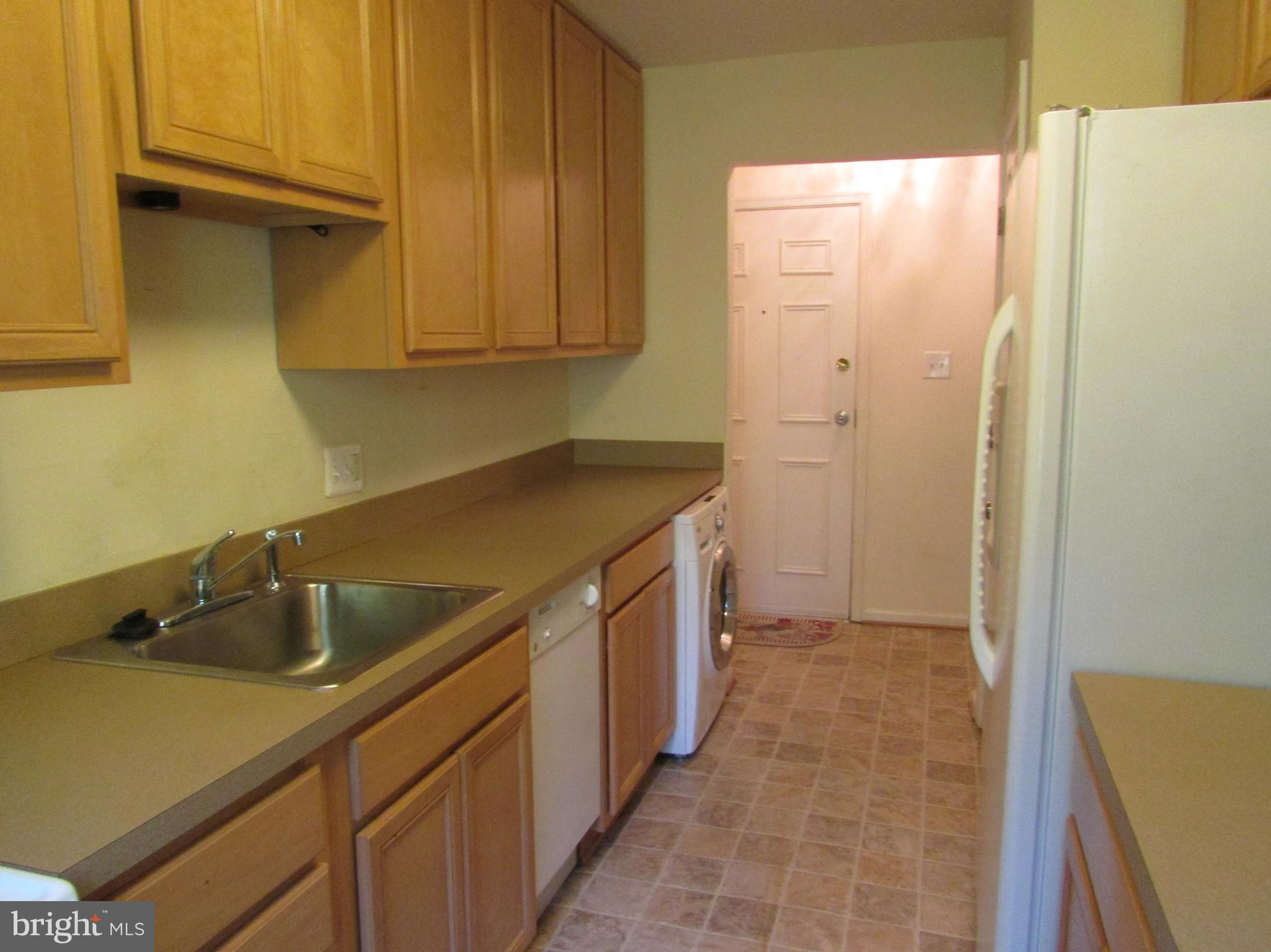 WESTWOOD COMMONS - Residential Lease