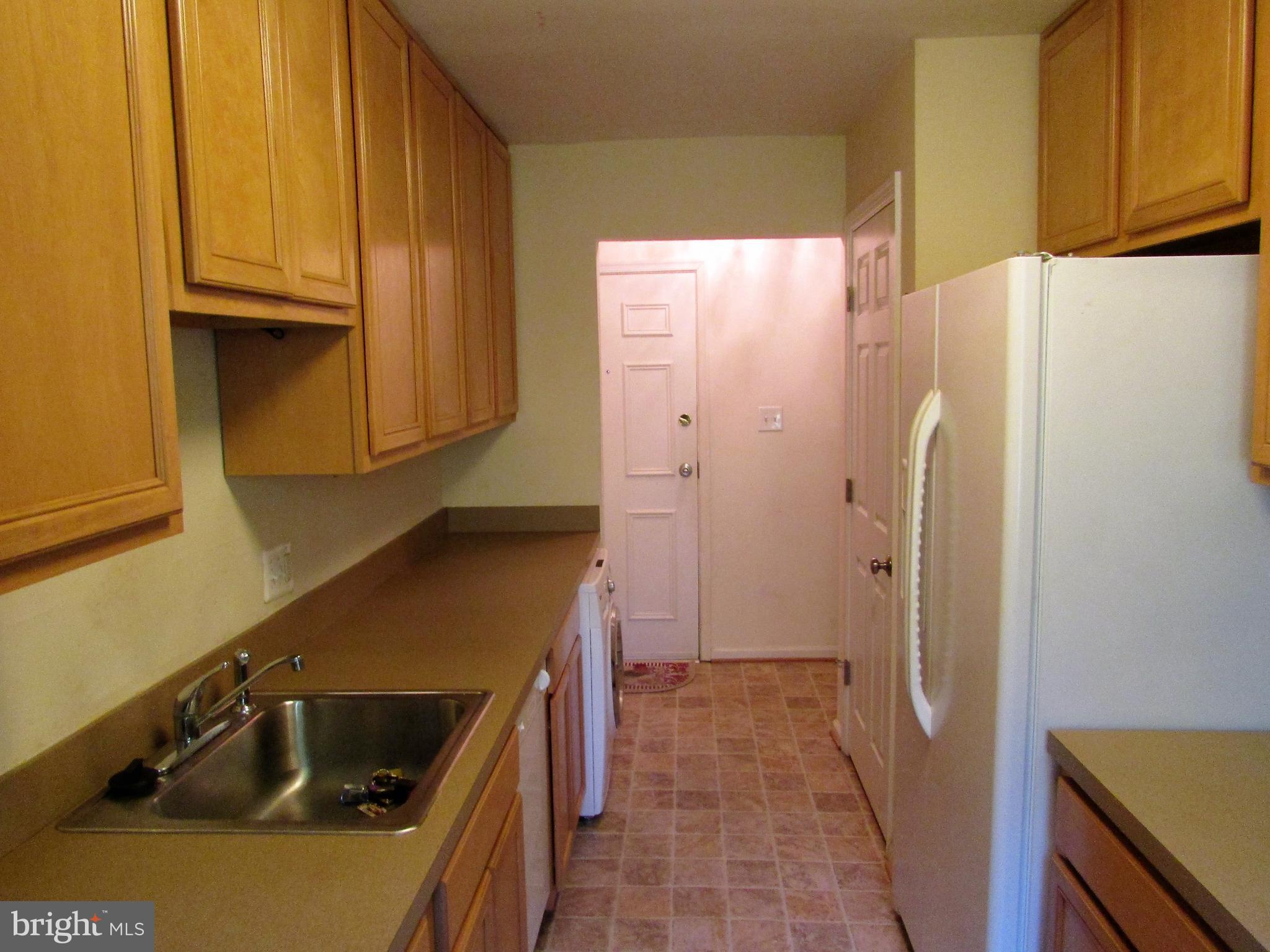 WESTWOOD COMMONS - Residential Lease