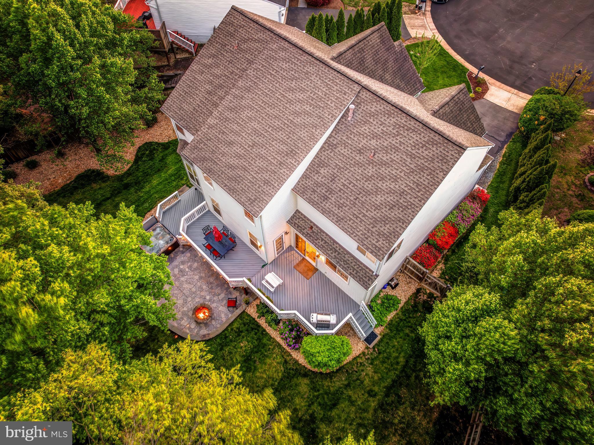 3985 FAWNRIDGE COURT