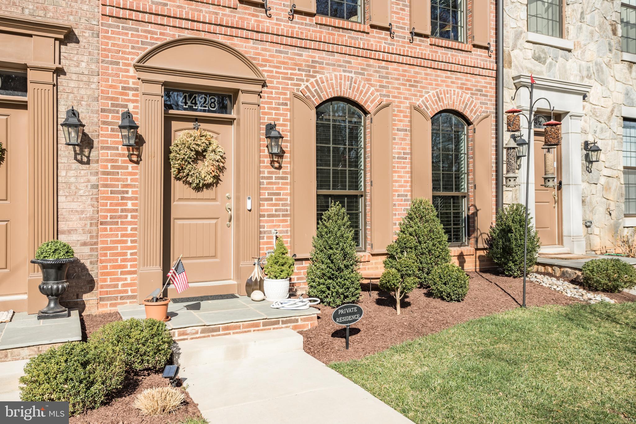 4428 FAIR LAKES COURT