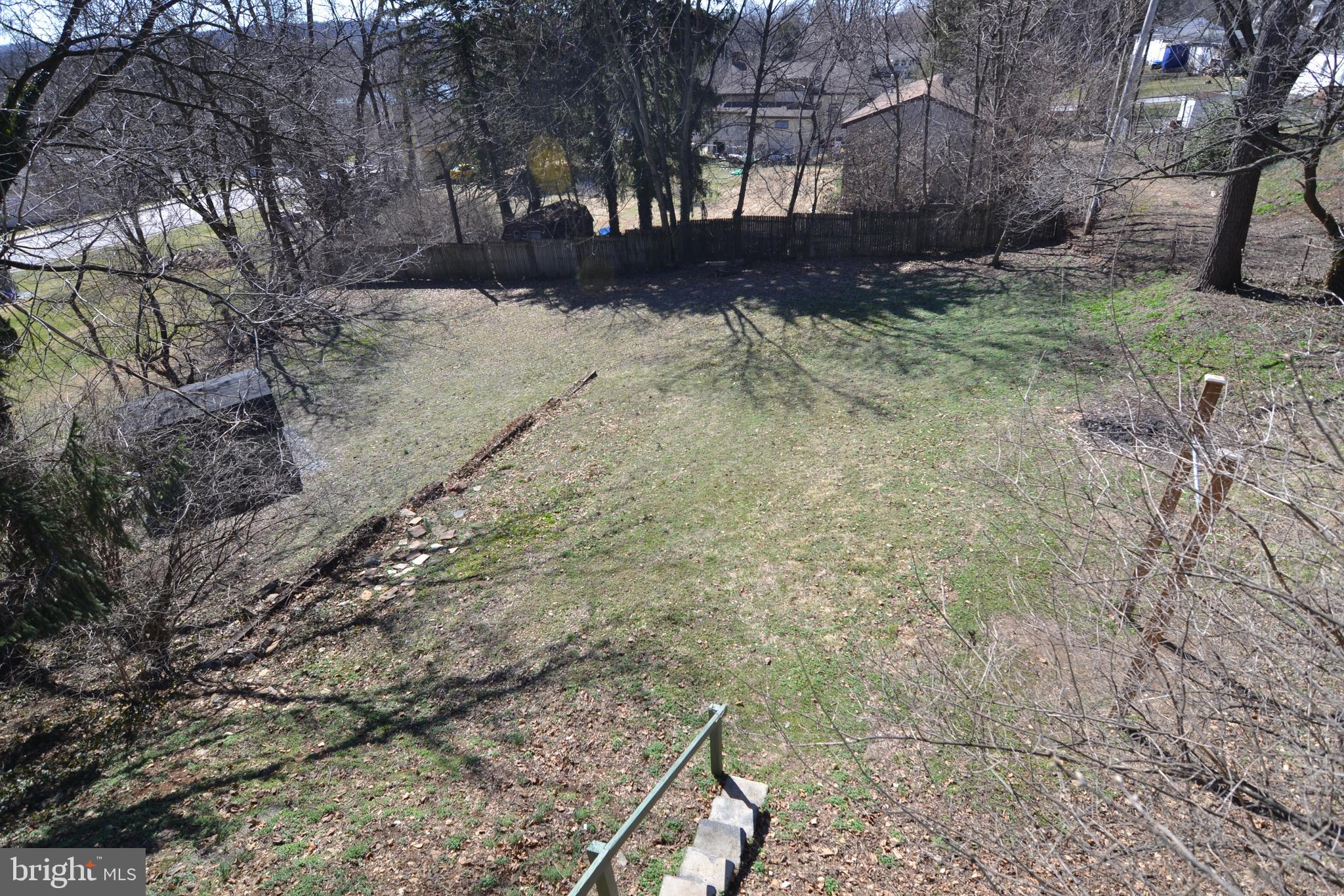 1410 W LOCUST STREET