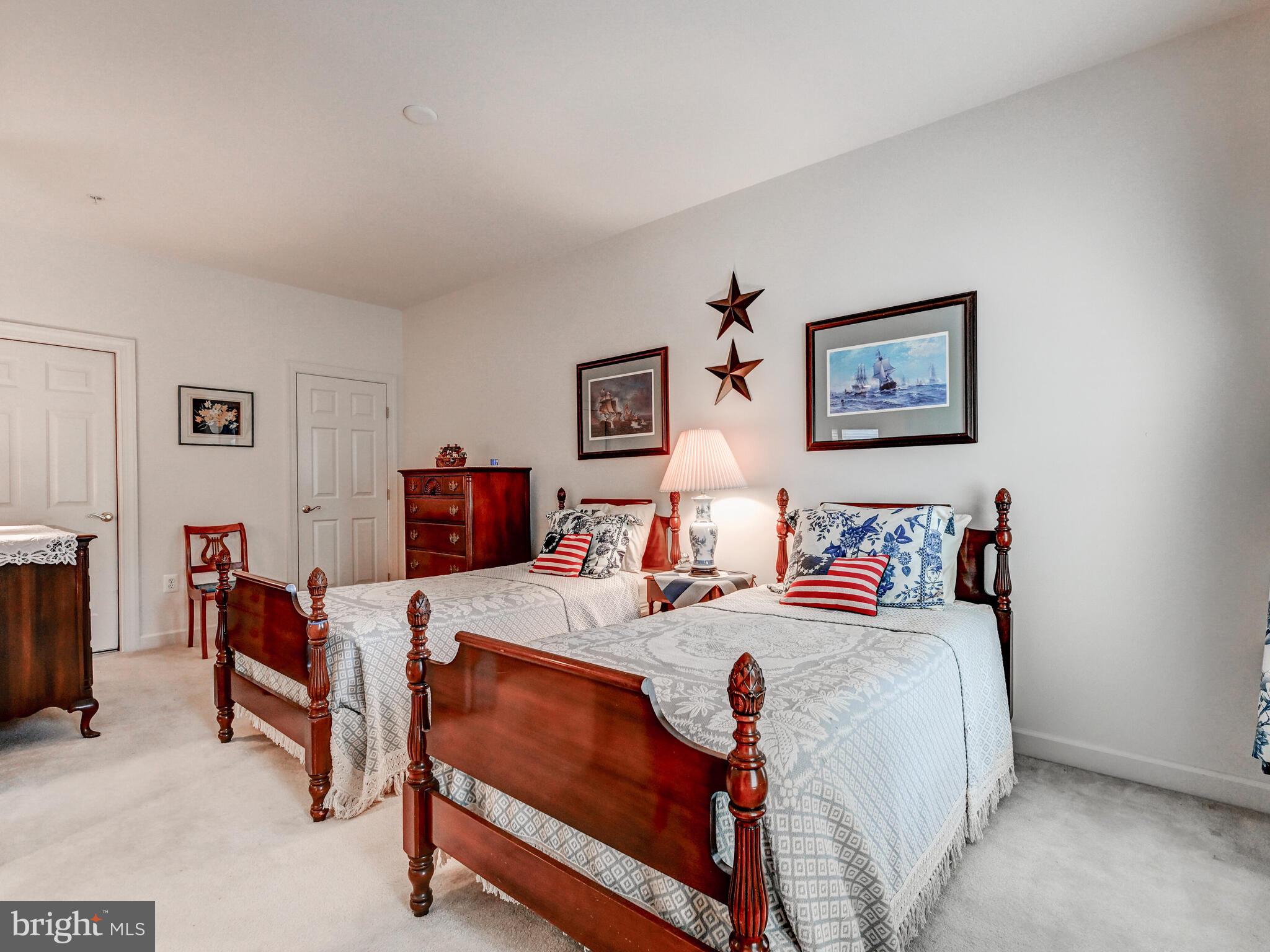 ELLICOTT MEADOWS - Residential