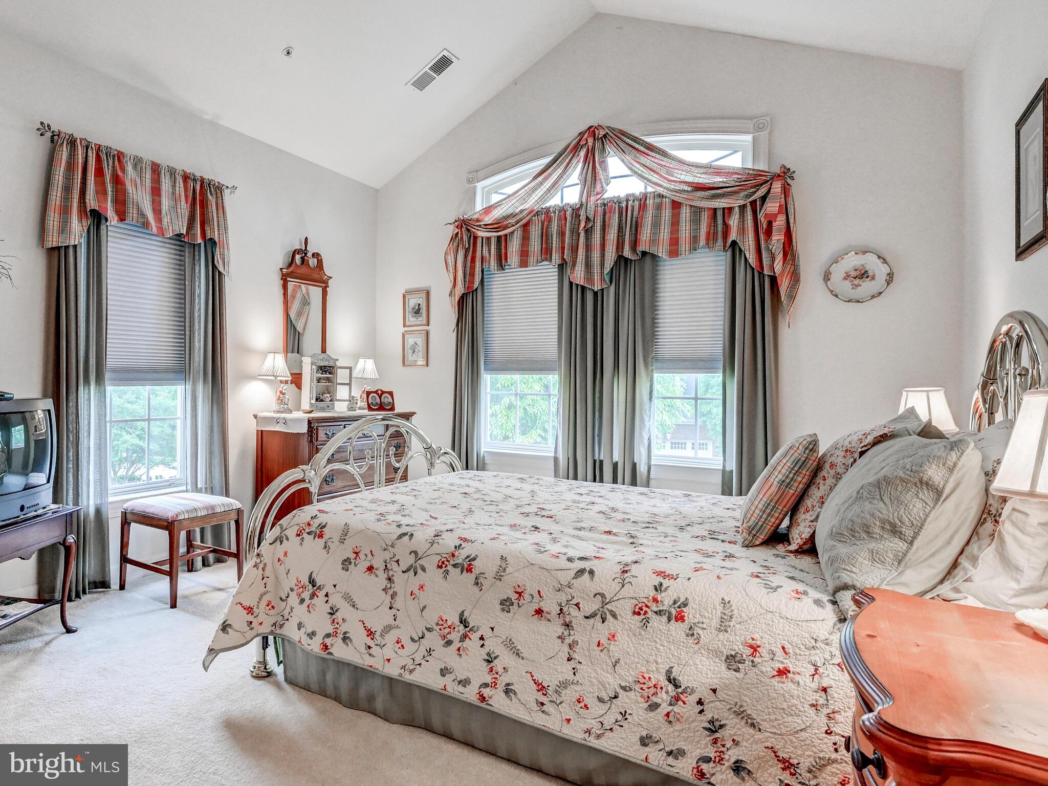 ELLICOTT MEADOWS - Residential