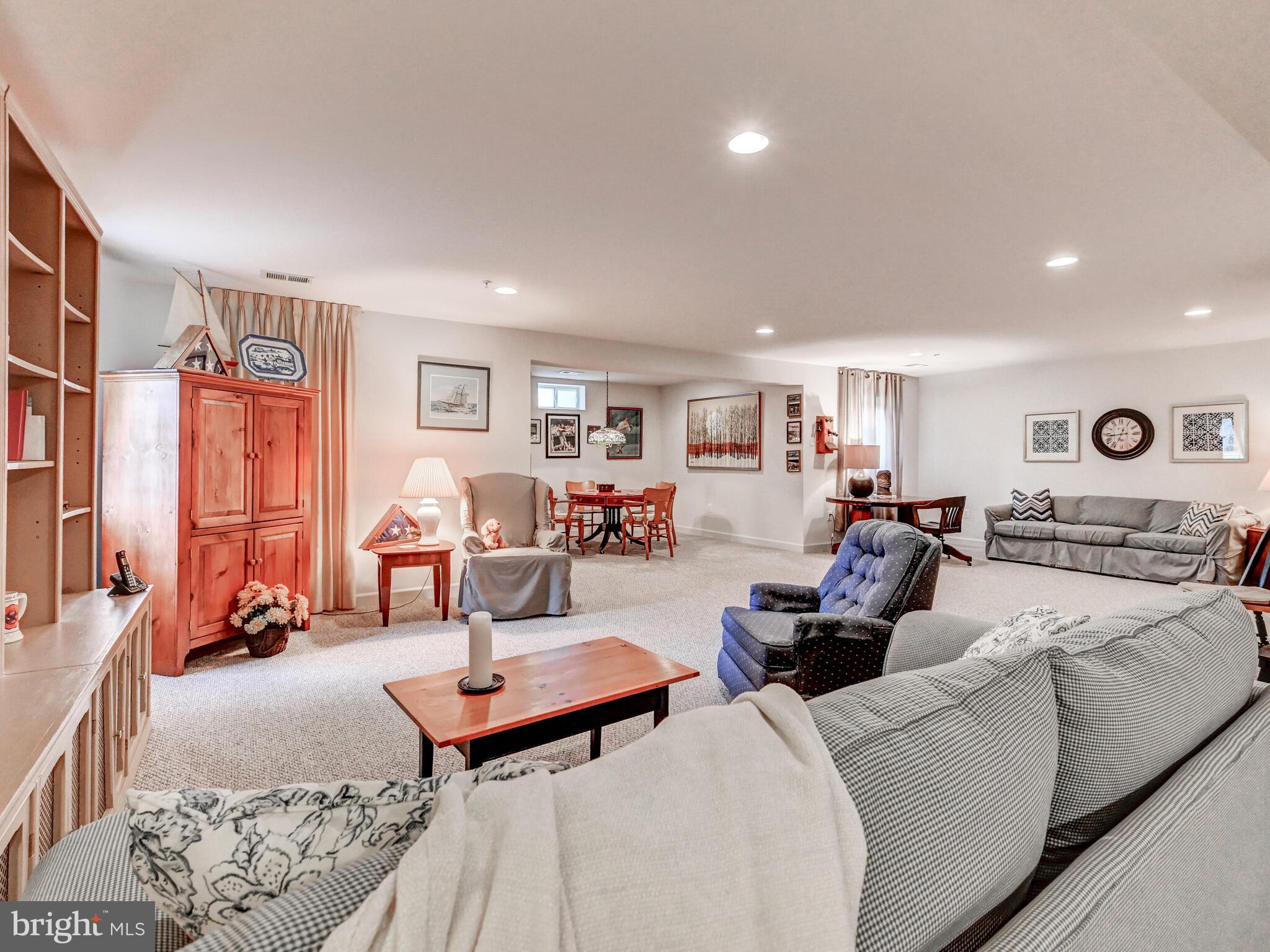 ELLICOTT MEADOWS - Residential