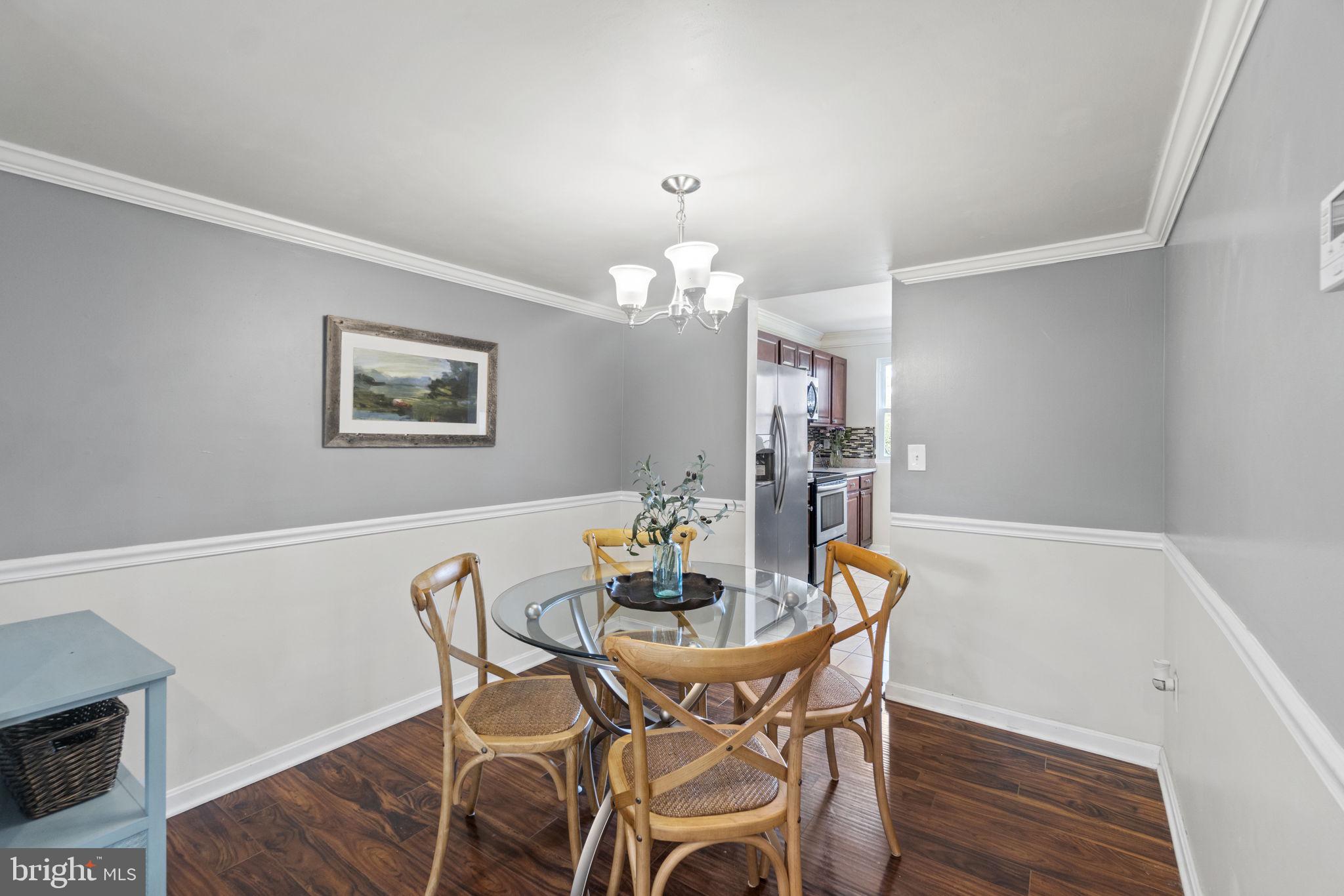 WHISPERING WOODS - Residential