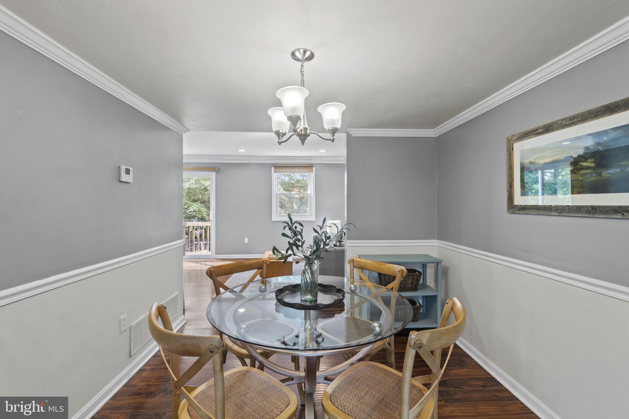 WHISPERING WOODS - Residential