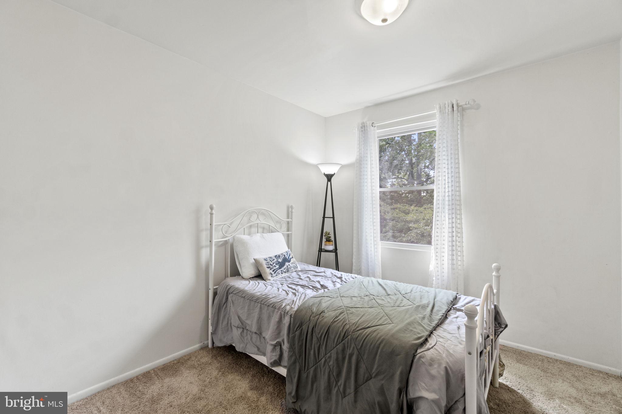 WHISPERING WOODS - Residential