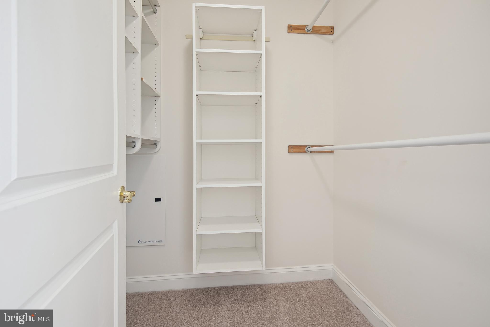 SAINTSBURY PLAZA - Residential