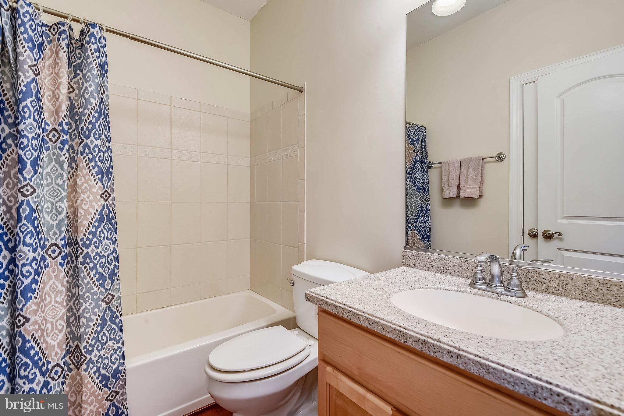 WOODLAND BEACH - Residential