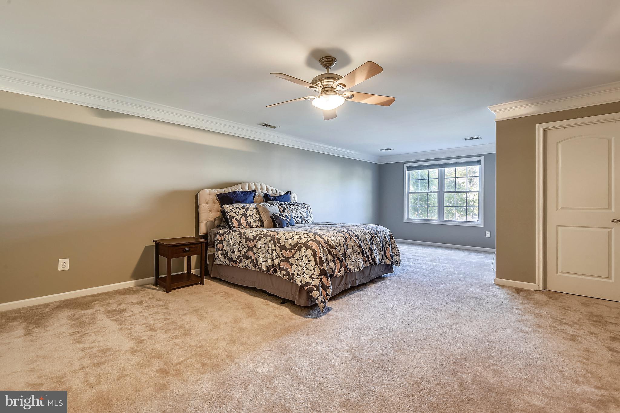 WOODLAND BEACH - Residential