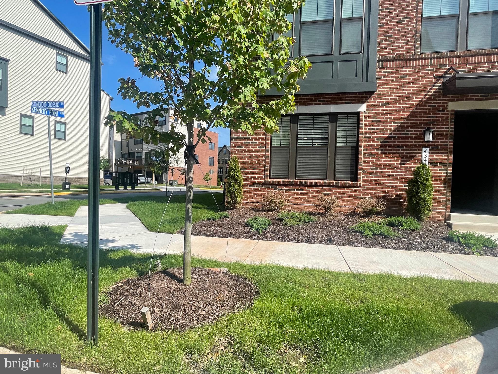 MOOREFIELD STATION - Residential Lease