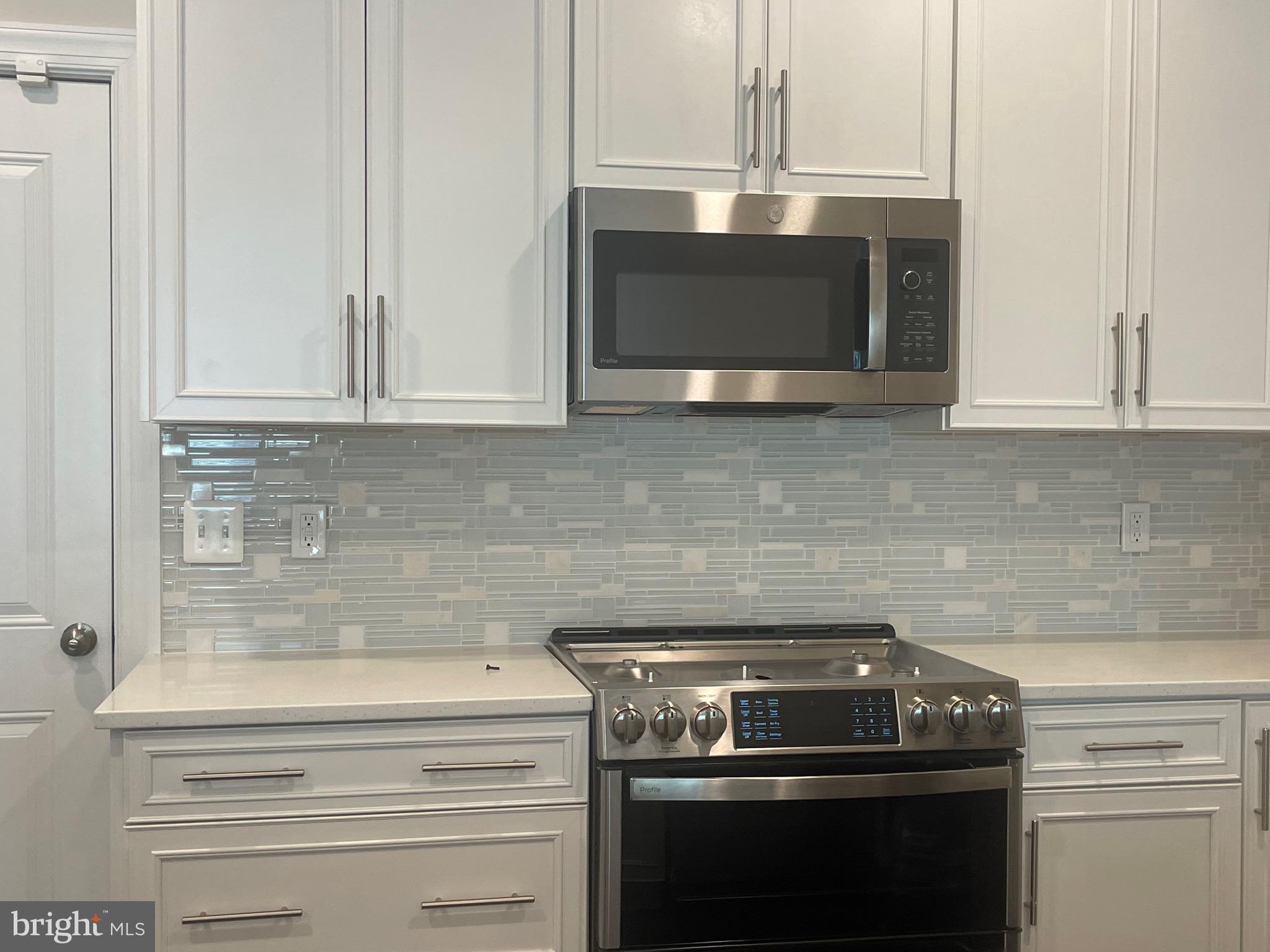 MOOREFIELD STATION - Residential Lease