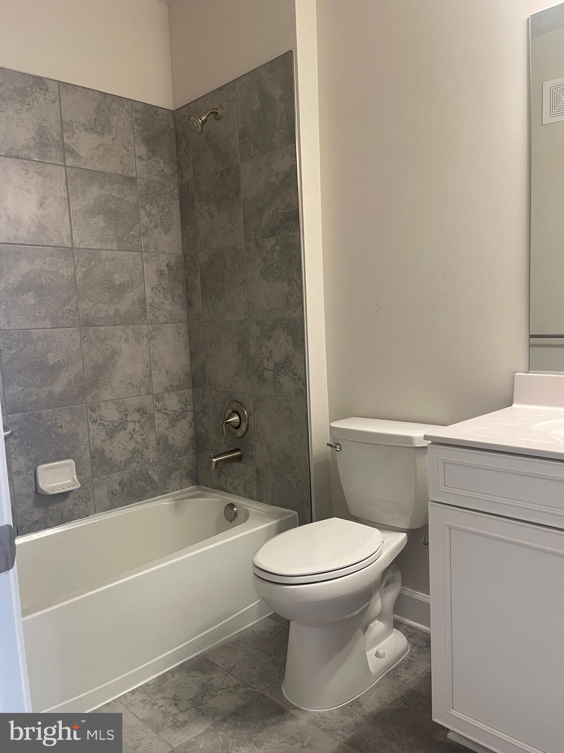 MOOREFIELD STATION - Residential Lease