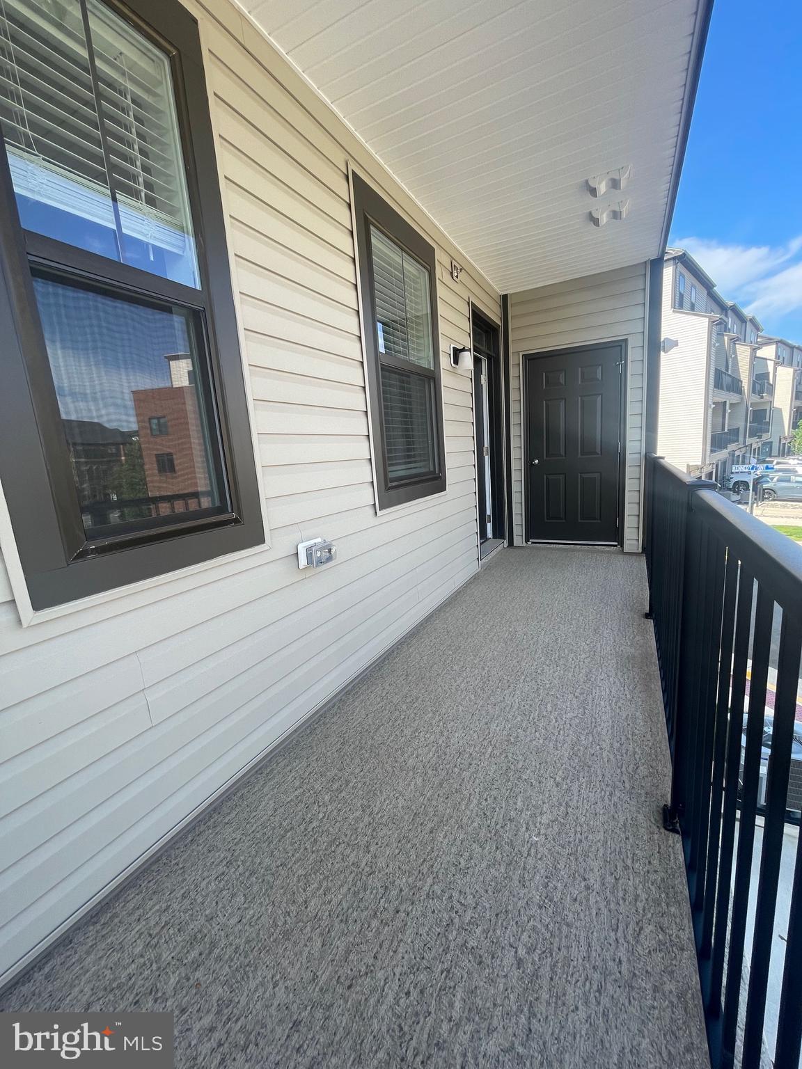 MOOREFIELD STATION - Residential Lease