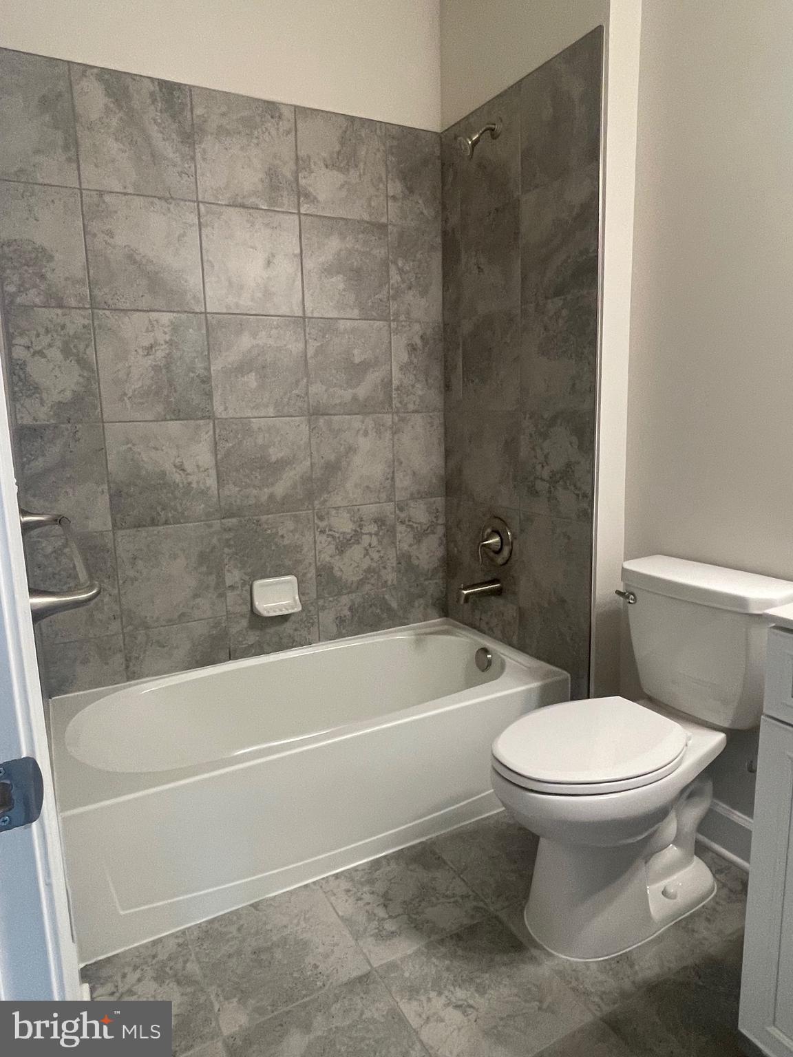 MOOREFIELD STATION - Residential Lease