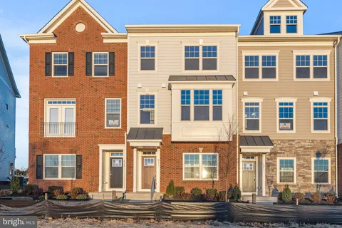 831 Sawback Square NE, Leesburg, VA MLS: VALO2113464