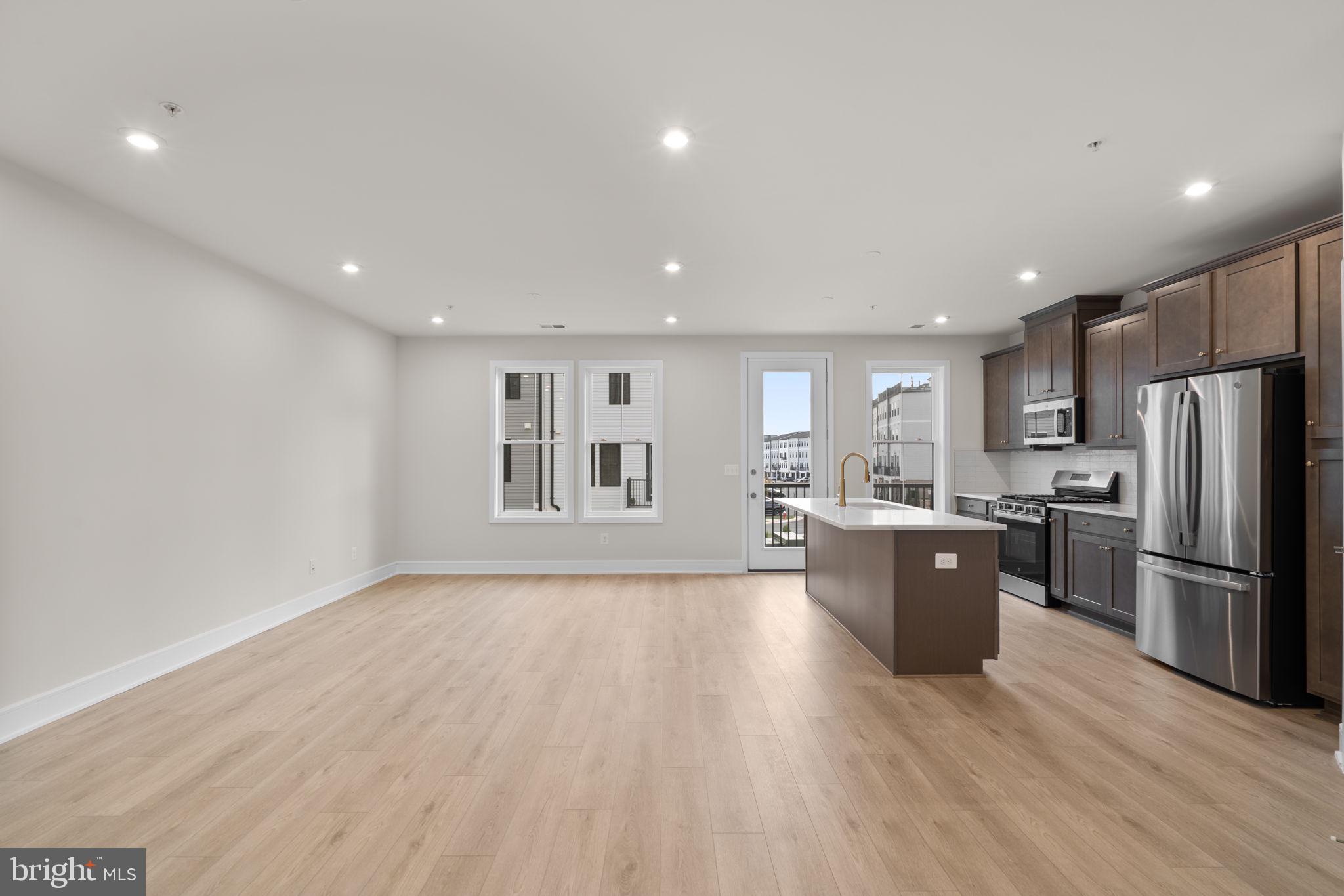 DEMOTT & SILVER - Residential