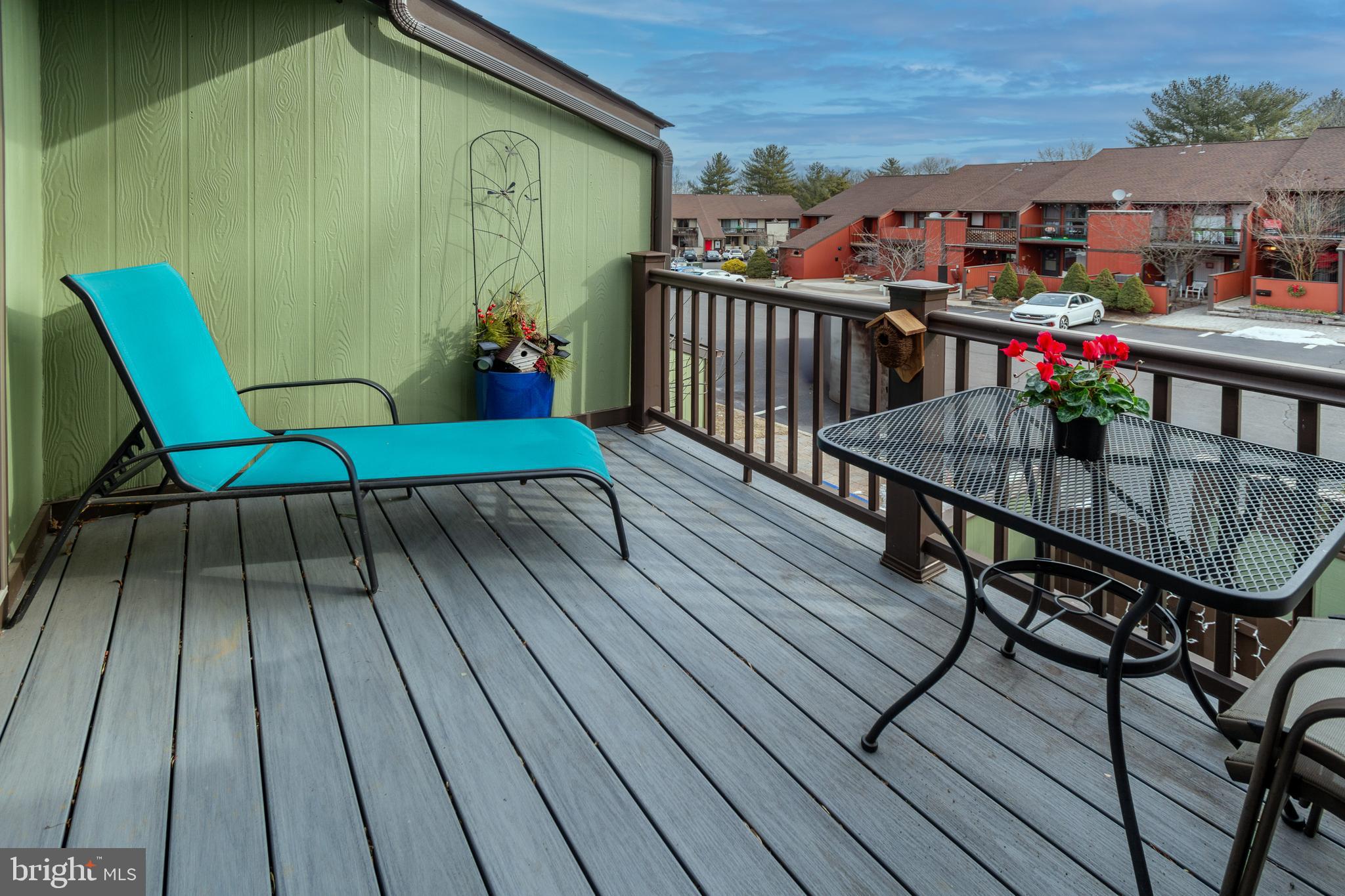 VILLAGE II - Residential