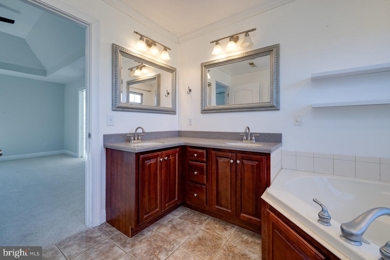 BARRINGTON - Residential