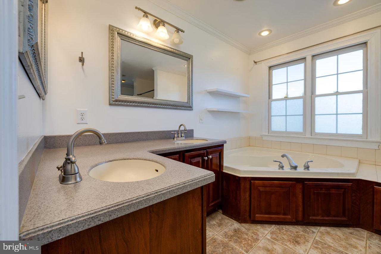 BARRINGTON - Residential